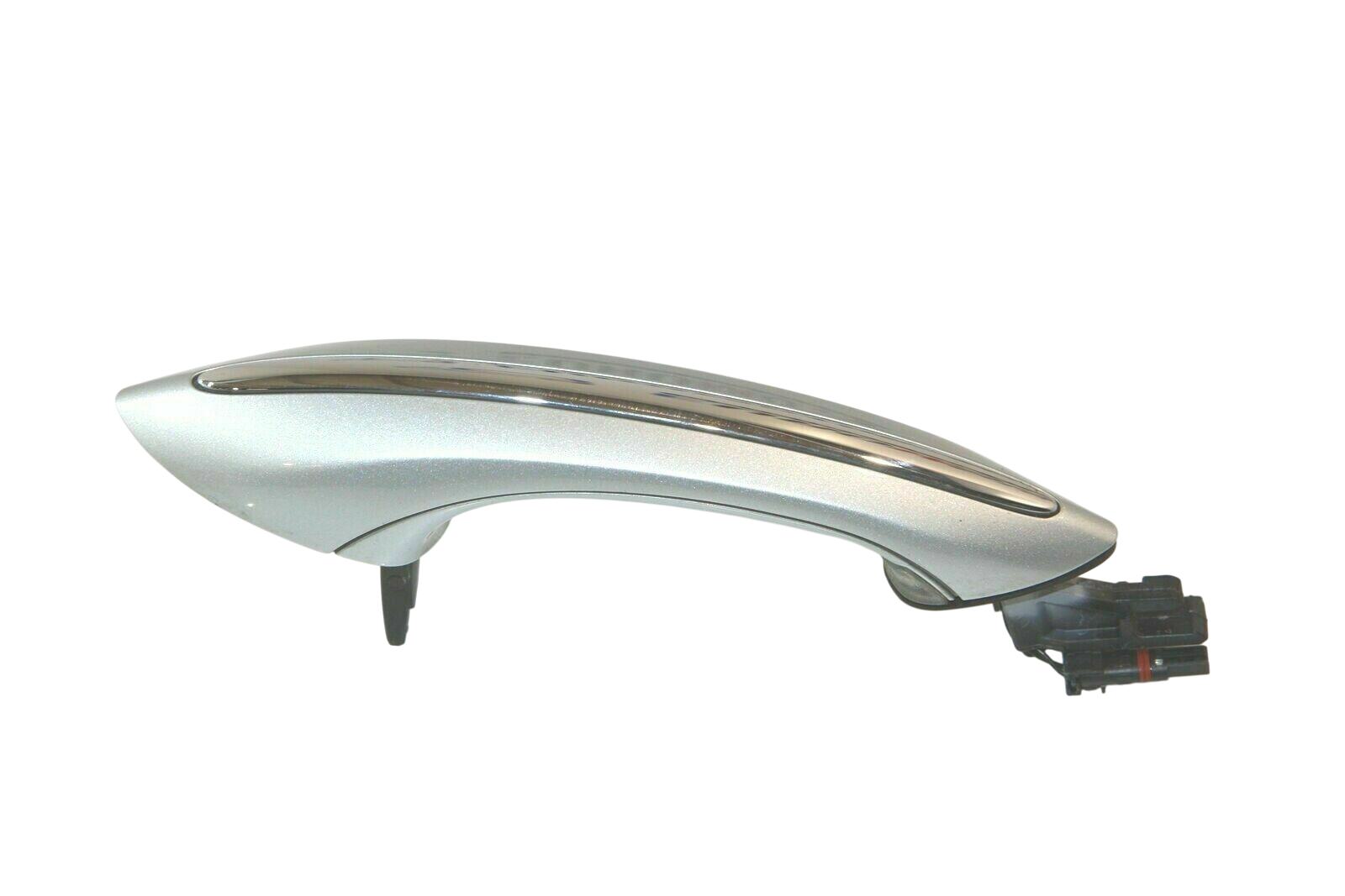 BMW 5 (F10 / F11) Rear interior roof grab handle BMW 5 SERIES Rear interior roof grab handle OEM...