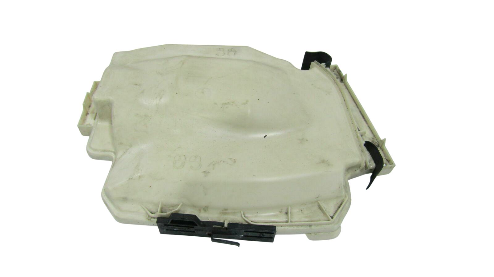 BMW 1 (E81 / E82 / E87 / E88) Fuse box cover