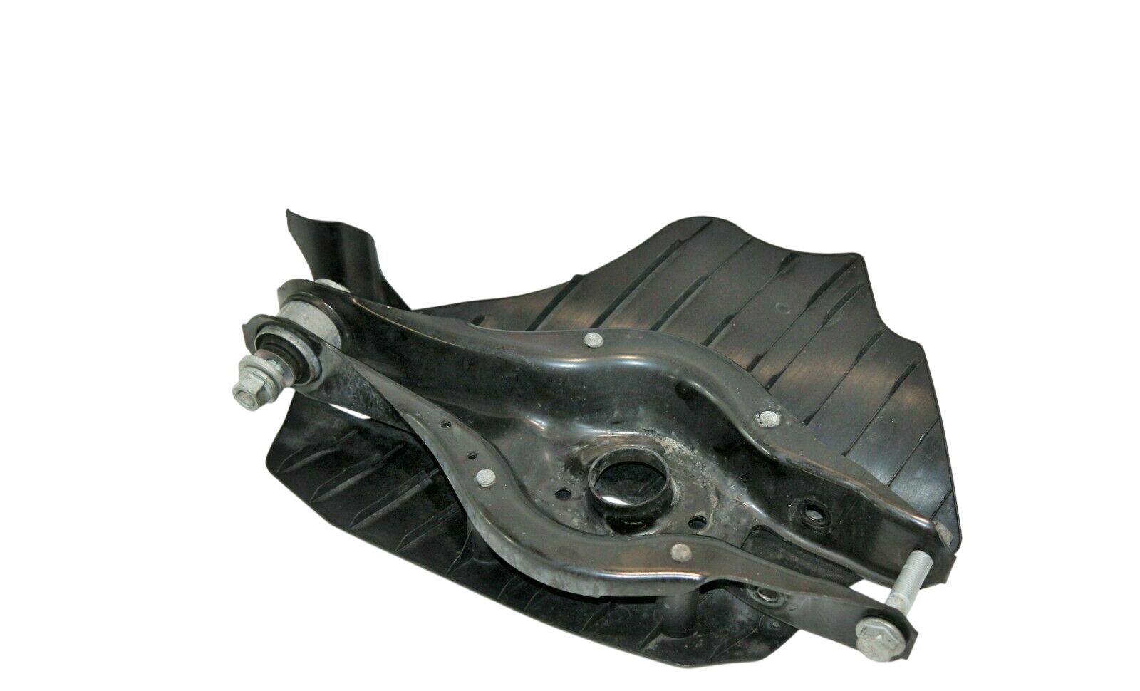 BMW 3 (F30 / F31) Rear upper control arm/wishbone BMW 3 SERIES Rear upper control arm/wishbone OE...