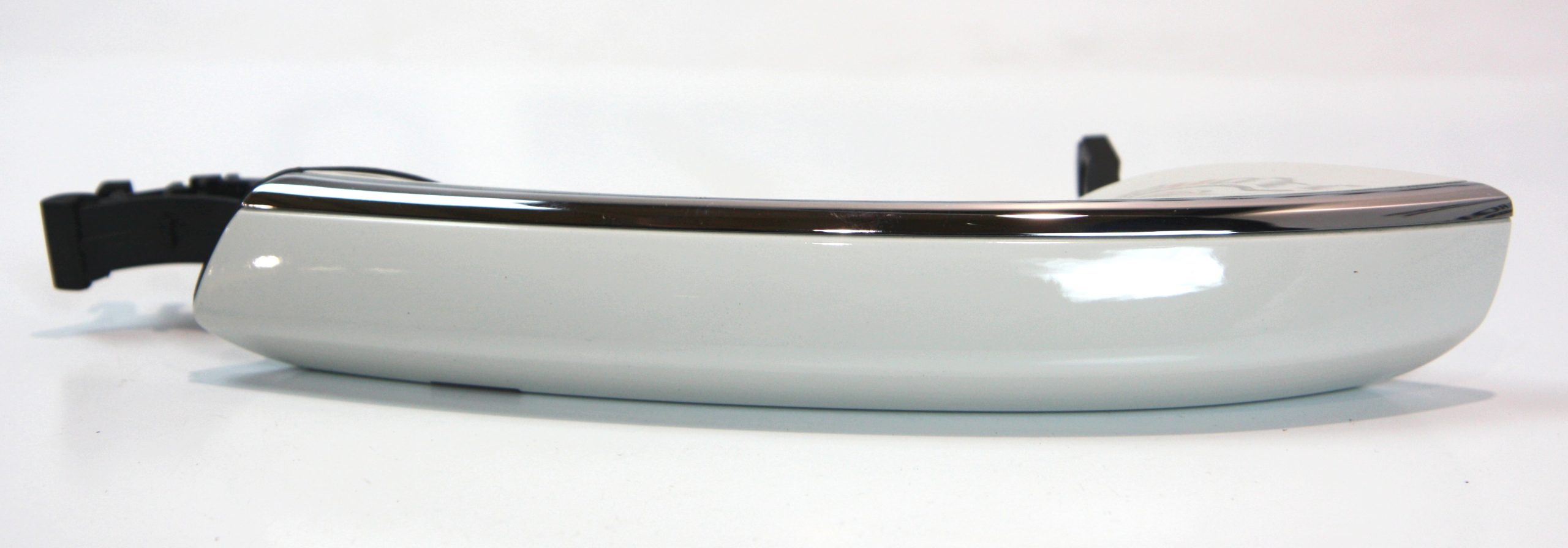 BMW 7 (G11 / G12) Front door handle cover BMW 7 SERIES Front door handle cover OEM 512173...
