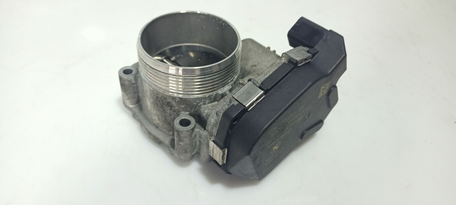 BMW 6 (F06 / F12 / F13) Throttle Valve BMW 6 SERIES Throttle Valve OEM 7555944

Part c...