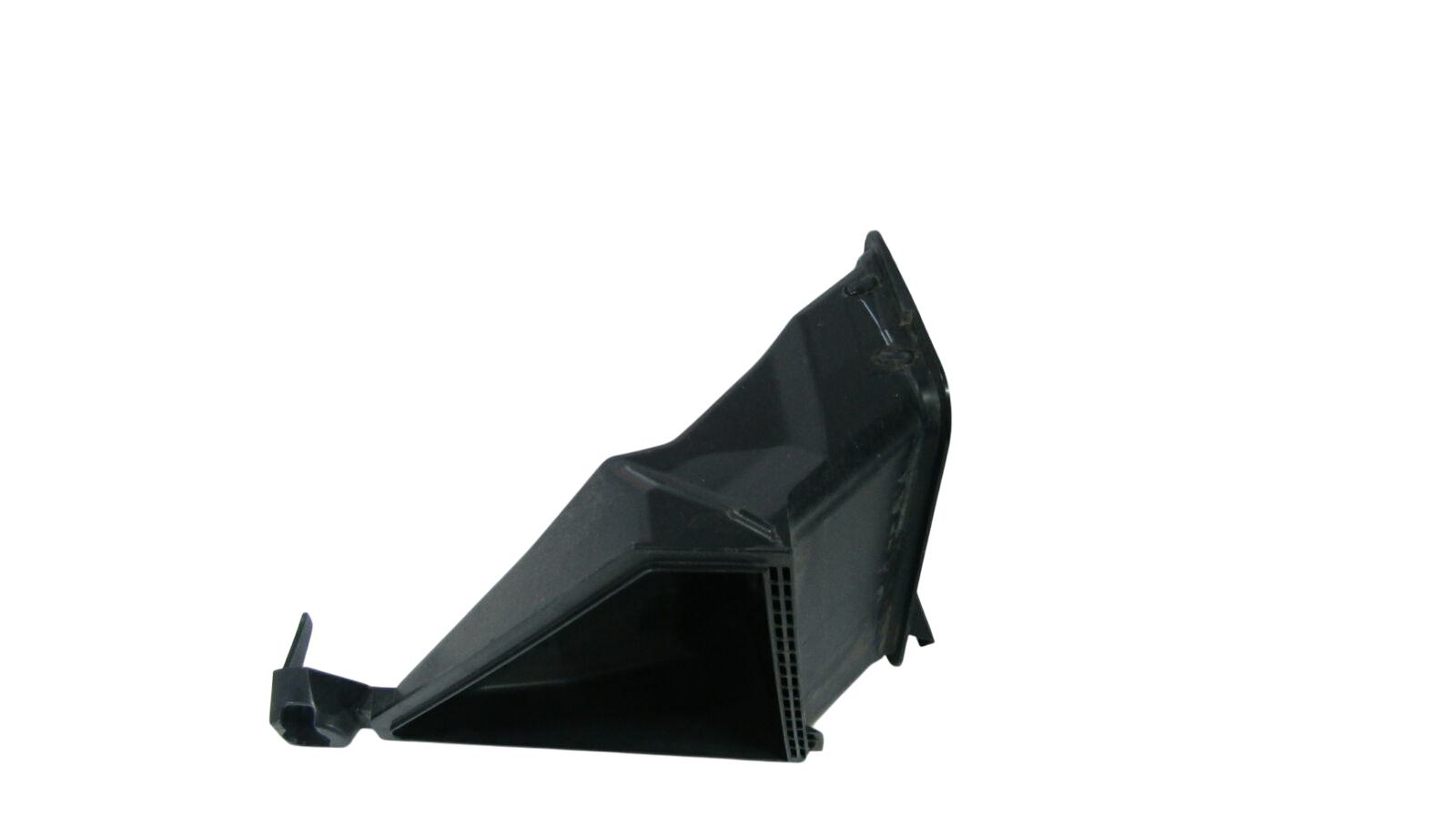 BMW X5 (E70) Air intake duct part BMW X5 Air intake duct part OEM 64316945578

Pa...