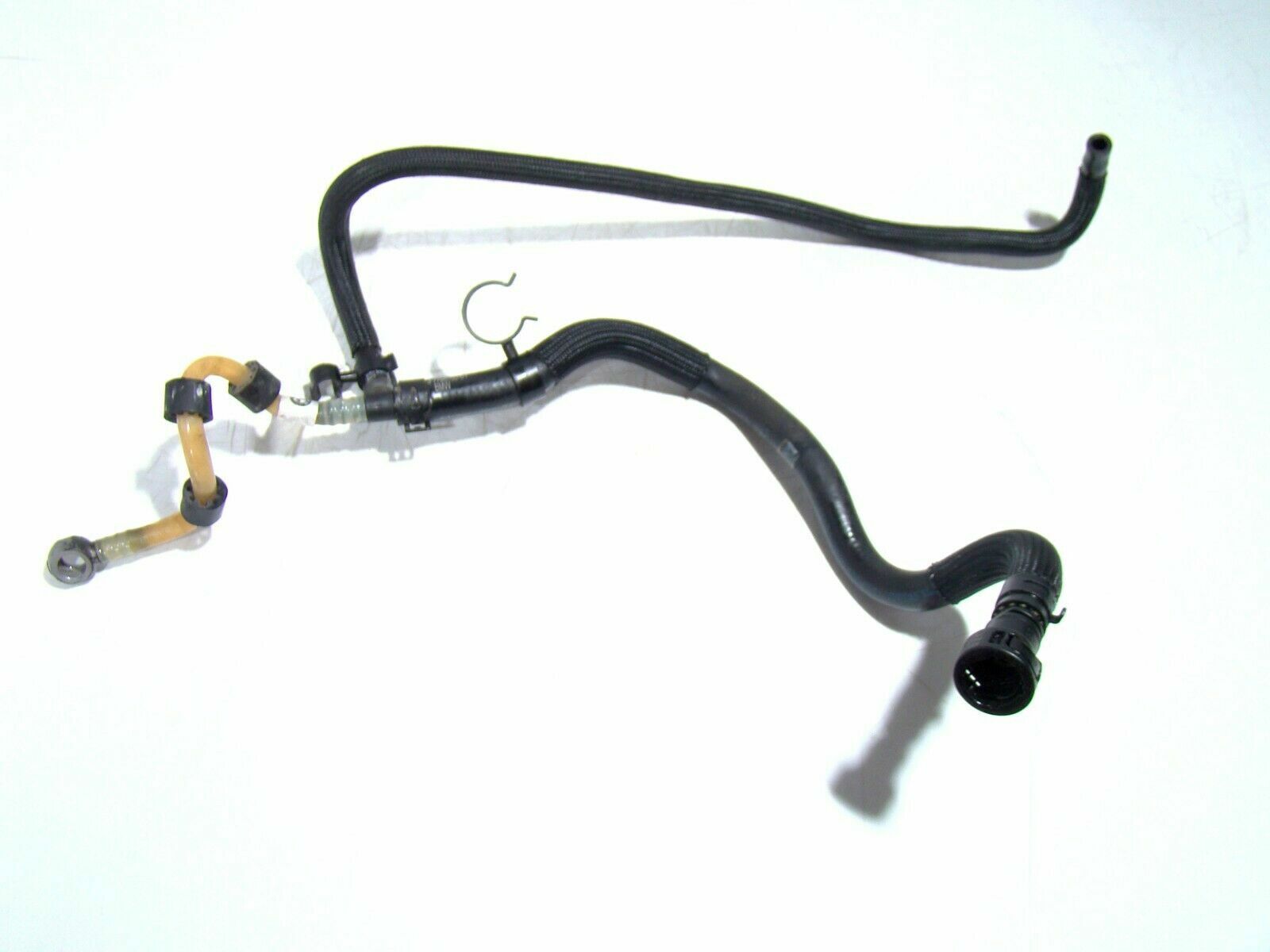 BMW X5 (E70) топливная трубка BMW X5 Fuel line pipe OEM 7796060

Part codes: ...
