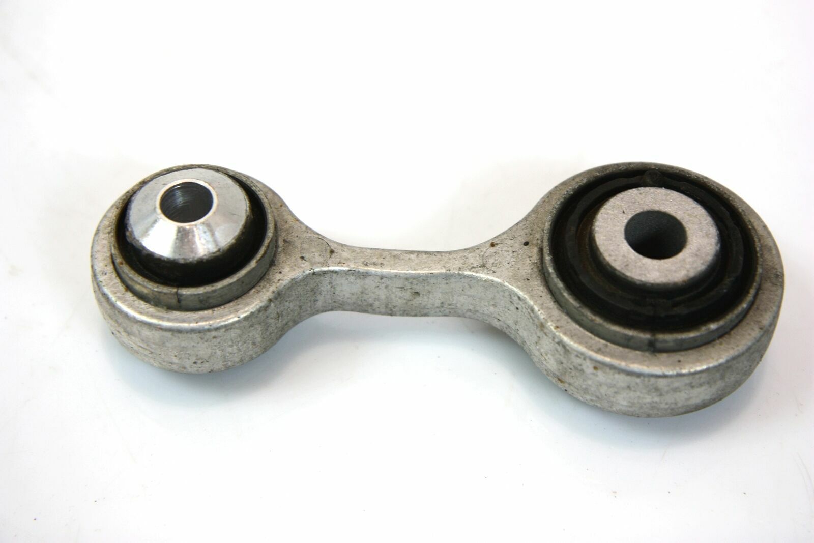 BMW 6 (F06 / F12 / F13) Rear anti-roll bar/stabilizer link BMW 6 SERIES Rear anti-roll bar/stabilizer link...