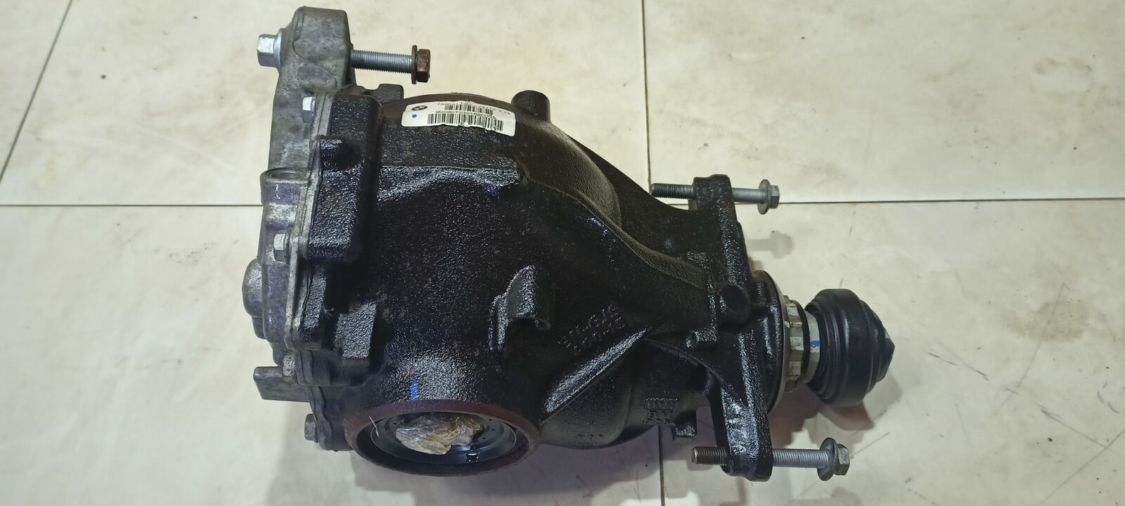 BMW X5 (E70) задний редуктор BMW X5 Rear differential OEM 33107590913

Part ...