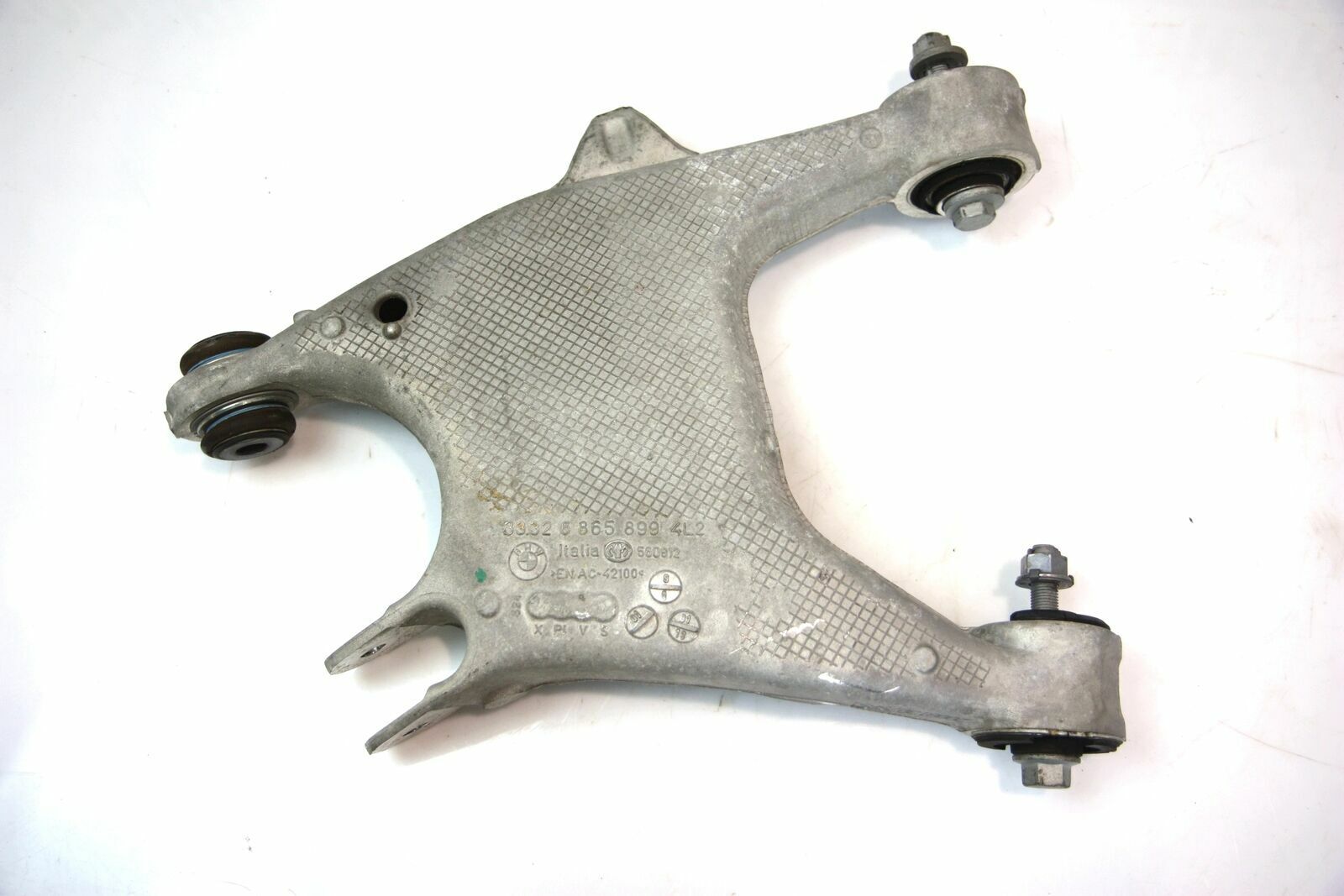 BMW 6 (F06 / F12 / F13) Rear control arm BMW 6 SERIES Rear control arm OEM 33324062629

...