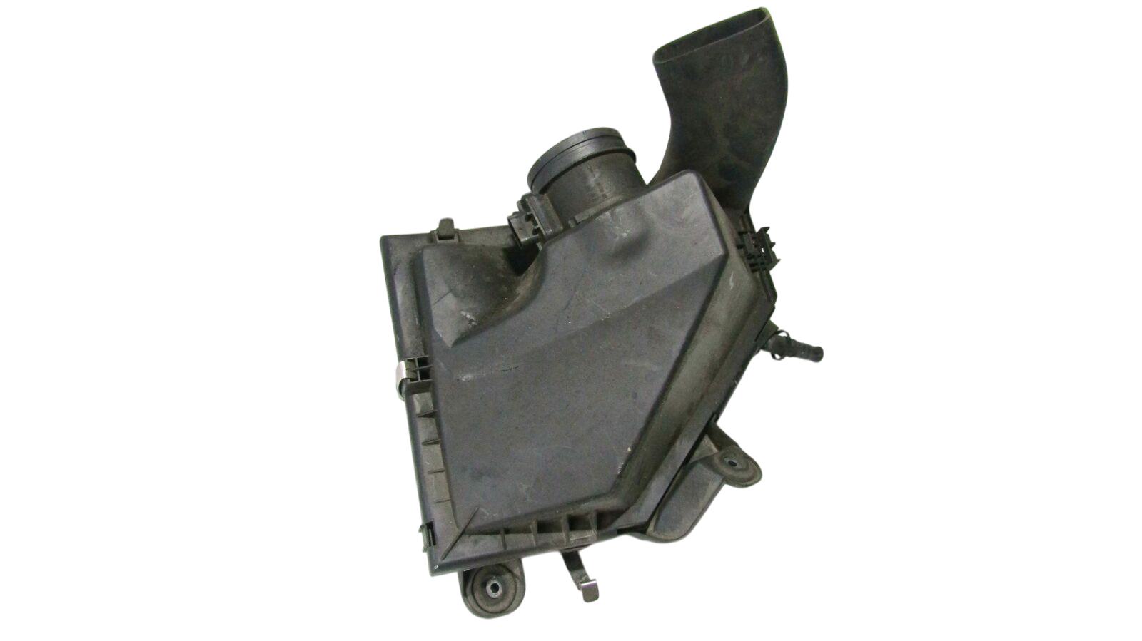 BMW 3 (E90 / E91 / E92 / E93) Воздухоочиститель  BMW 3 SERIES Air Filter Box OEM 8512599

Part c...