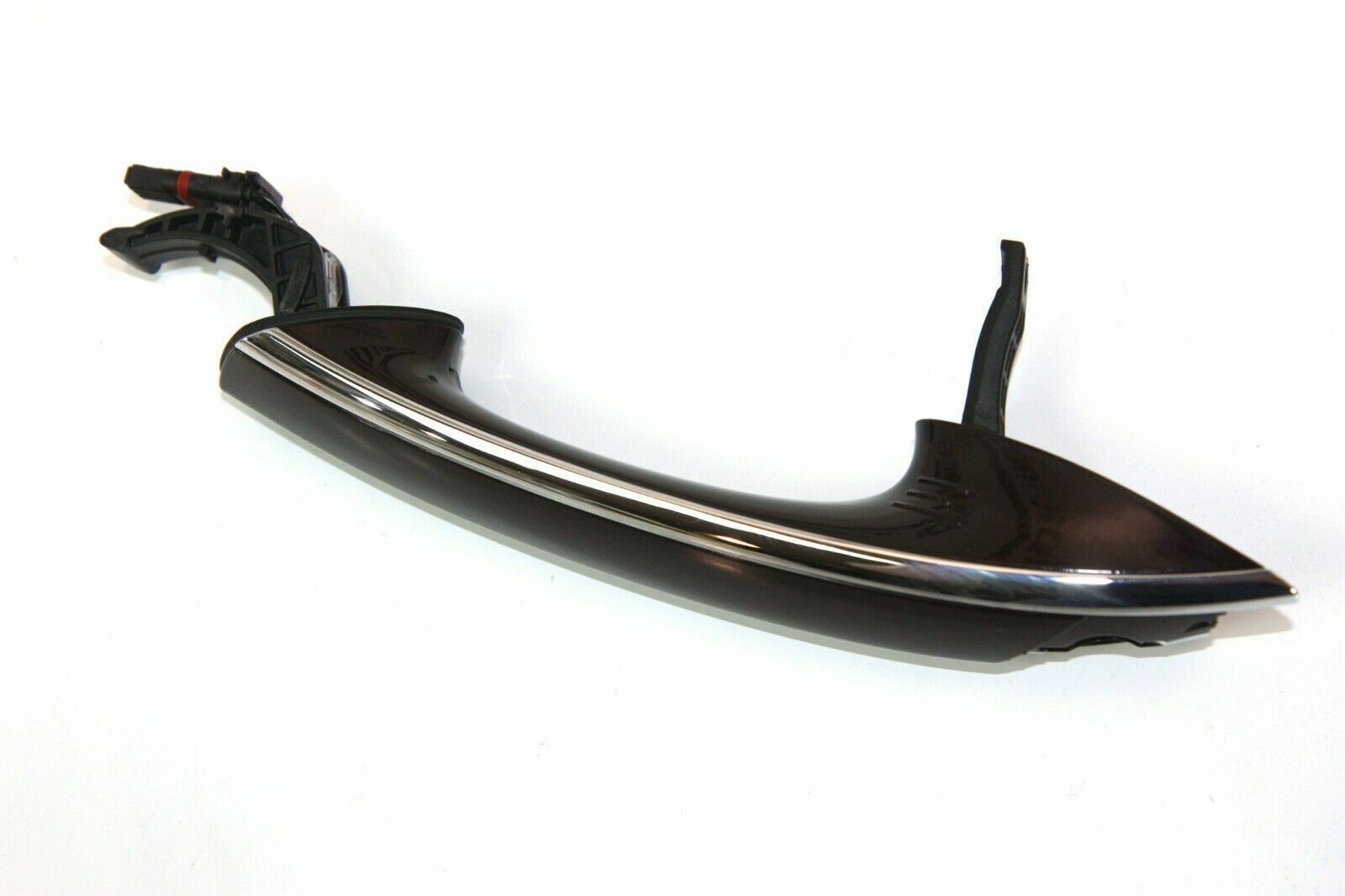 BMW 7 (G11 / G12) Front door handle cover BMW 7 SERIES Front door handle cover OEM 512174...