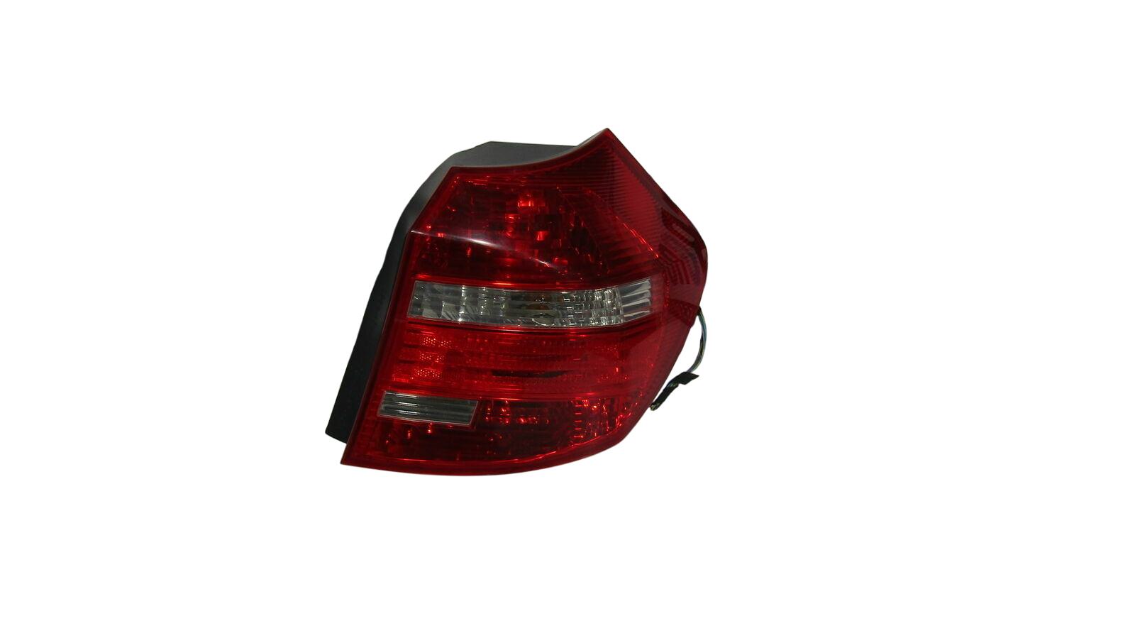 BMW 1 (E81 / E82 / E87 / E88) Rear/tail lights BMW 1 SERIES Rear/tail lights OEM 63217164956

...