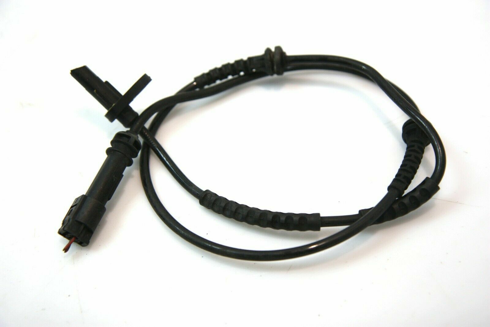 BMW 6 (F06 / F12 / F13) ABS rear brake sensor BMW 6 SERIES ABS rear brake sensor OEM 34526784...