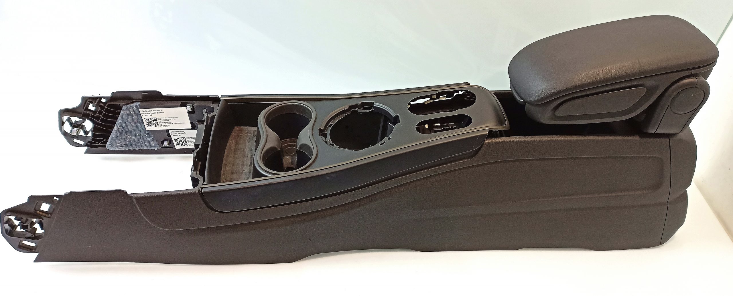 BMW 6 GT (G32) center console BMW MINI Countryman F60, MINI Countryman F60 LC...