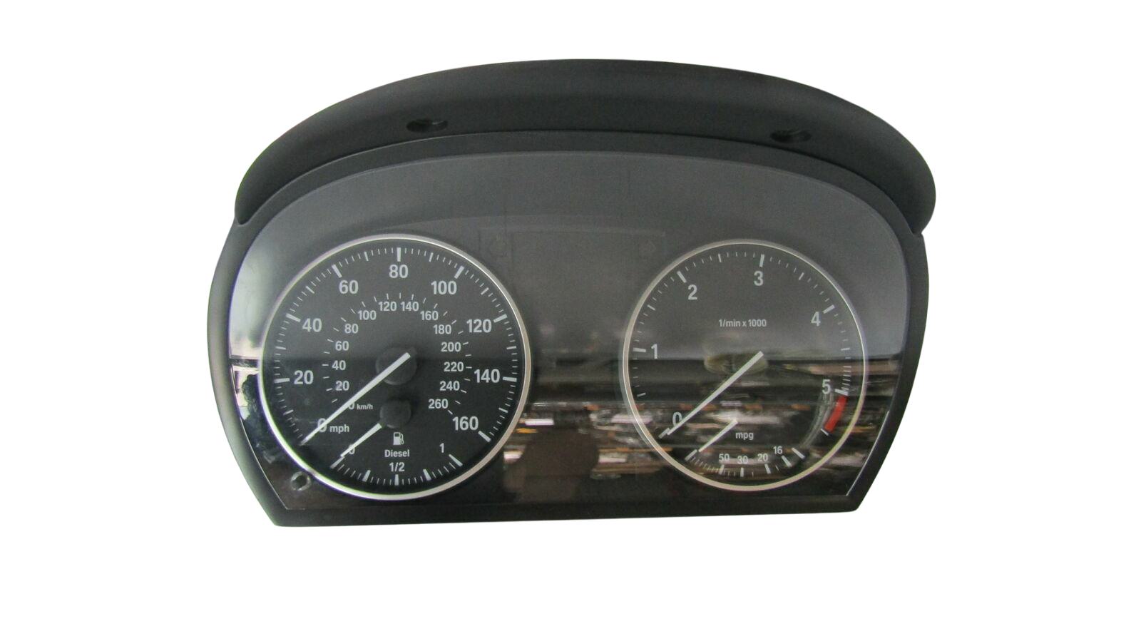 BMW 3 (E90 / E91 / E92 / E93) Speedometer (instrument cluster) BMW 3 SERIES Speedometer (instrument cluster) O...