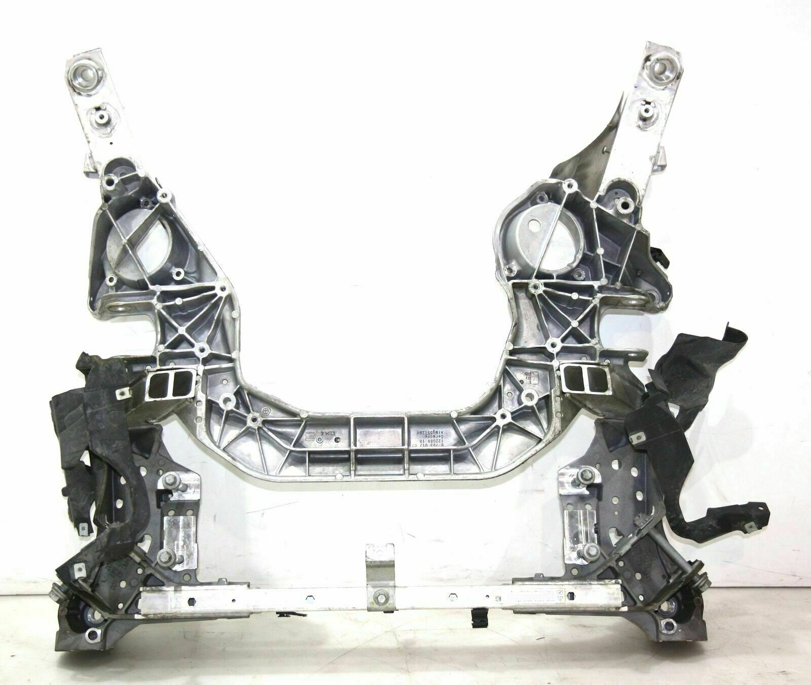 BMW 6 (F06 / F12 / F13) Front subframe BMW 6 SERIES Front subframe OEM 31116792926

Pa...