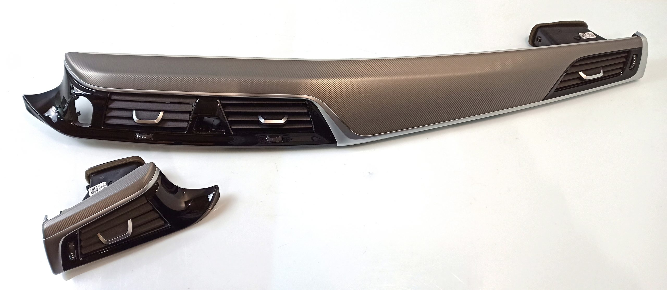 BMW 5 (G30 / G31) Dashboard Trim BMW M5 Dashboard Trim OEM 51458068796

Part cod...