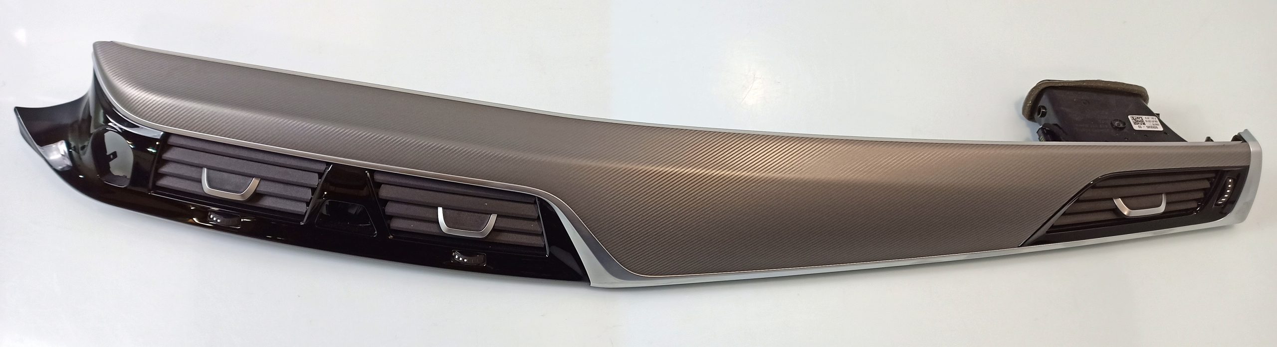 BMW 5 (G30 / G31) Dashboard Trim BMW M5 Dashboard Trim OEM 51458069180

Part cod...