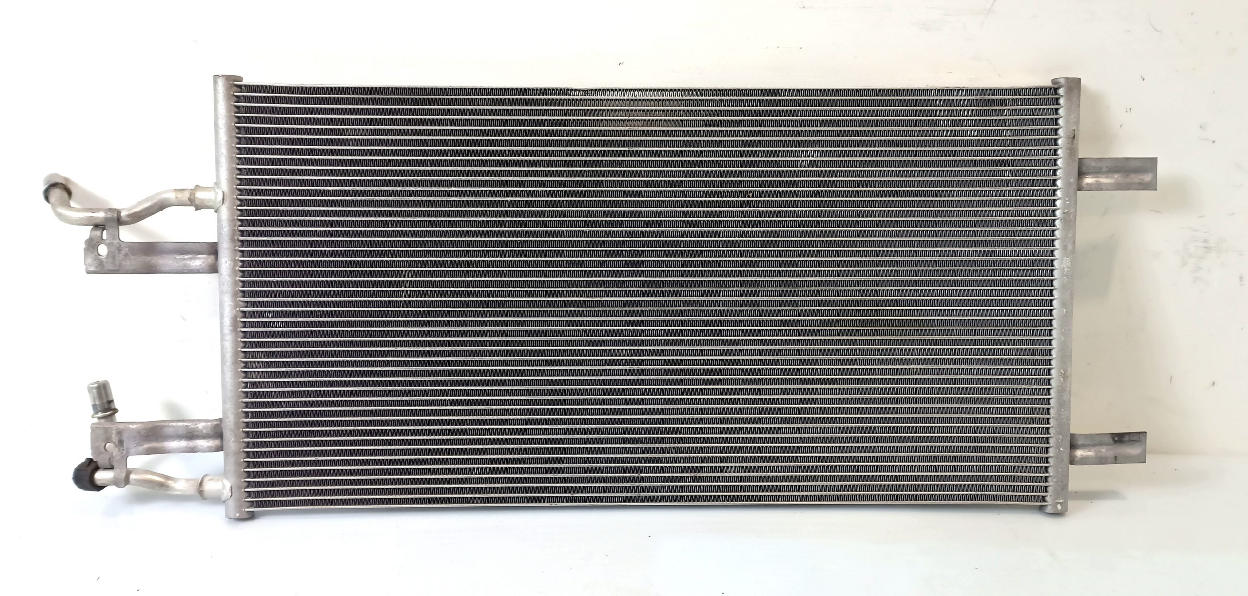 BMW 2 (F22 / F23) Coolant radiator BMW 2 SERIES Coolant radiator OEM 17117643360

...