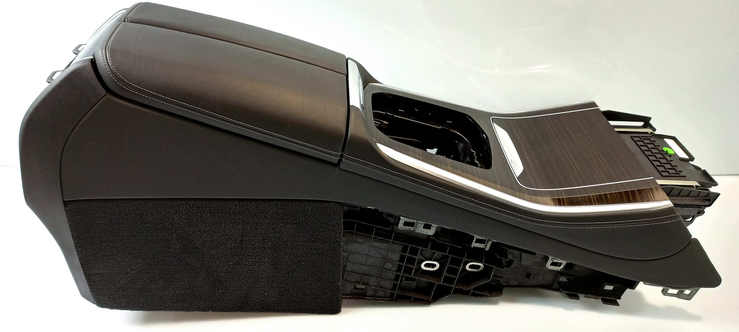 BMW X5 (G05) center console BMW X5 center Console OEM 51169108356

Part cod...