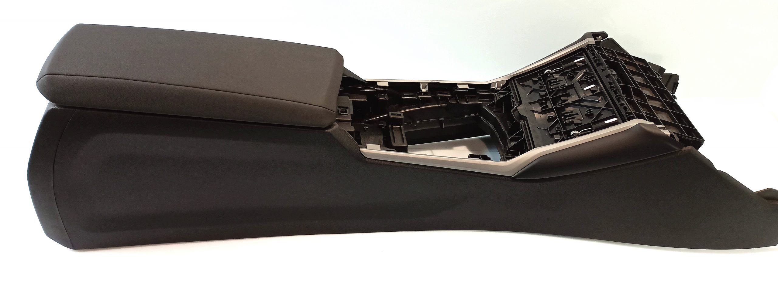 BMW 3 (G20 / G21) center console BMW M3 center Console OEM 51166996831

Part cod...