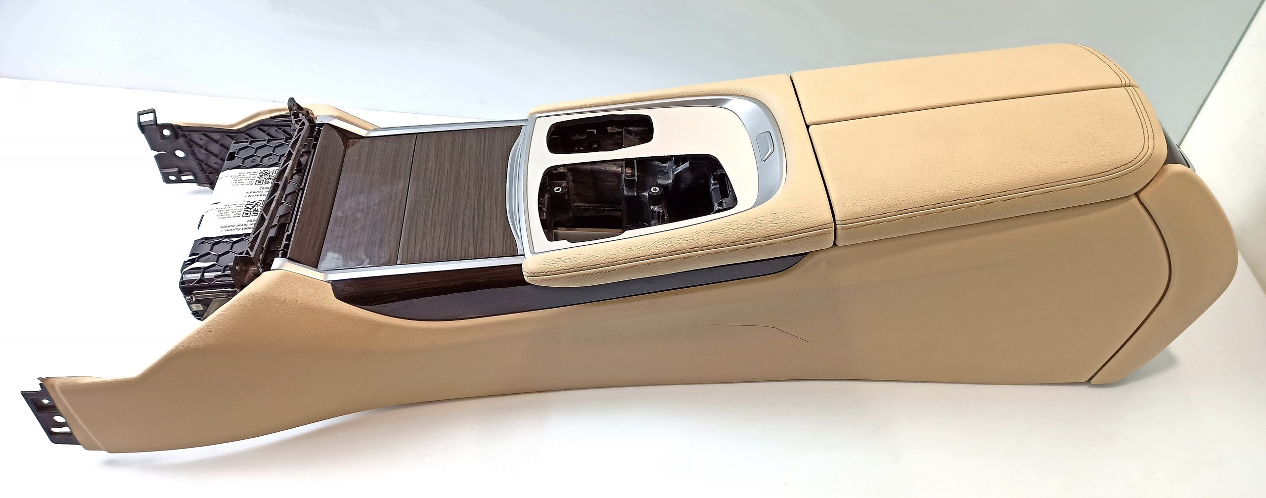 BMW 7 (G11 / G12) center console BMW 7 SERIES center Console OEM 51166993207

Pa...