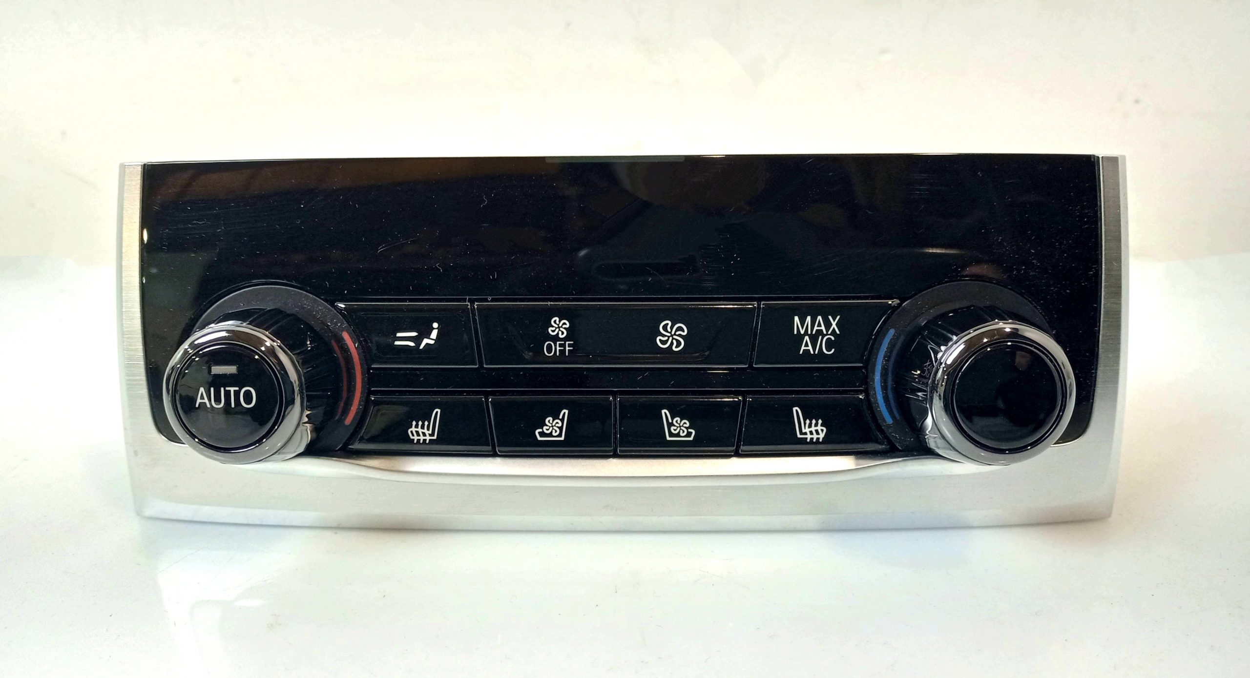 BMW 7 (G11 / G12) Climate control unit BMW 7 SERIES Climate control unit OEM 613193953...