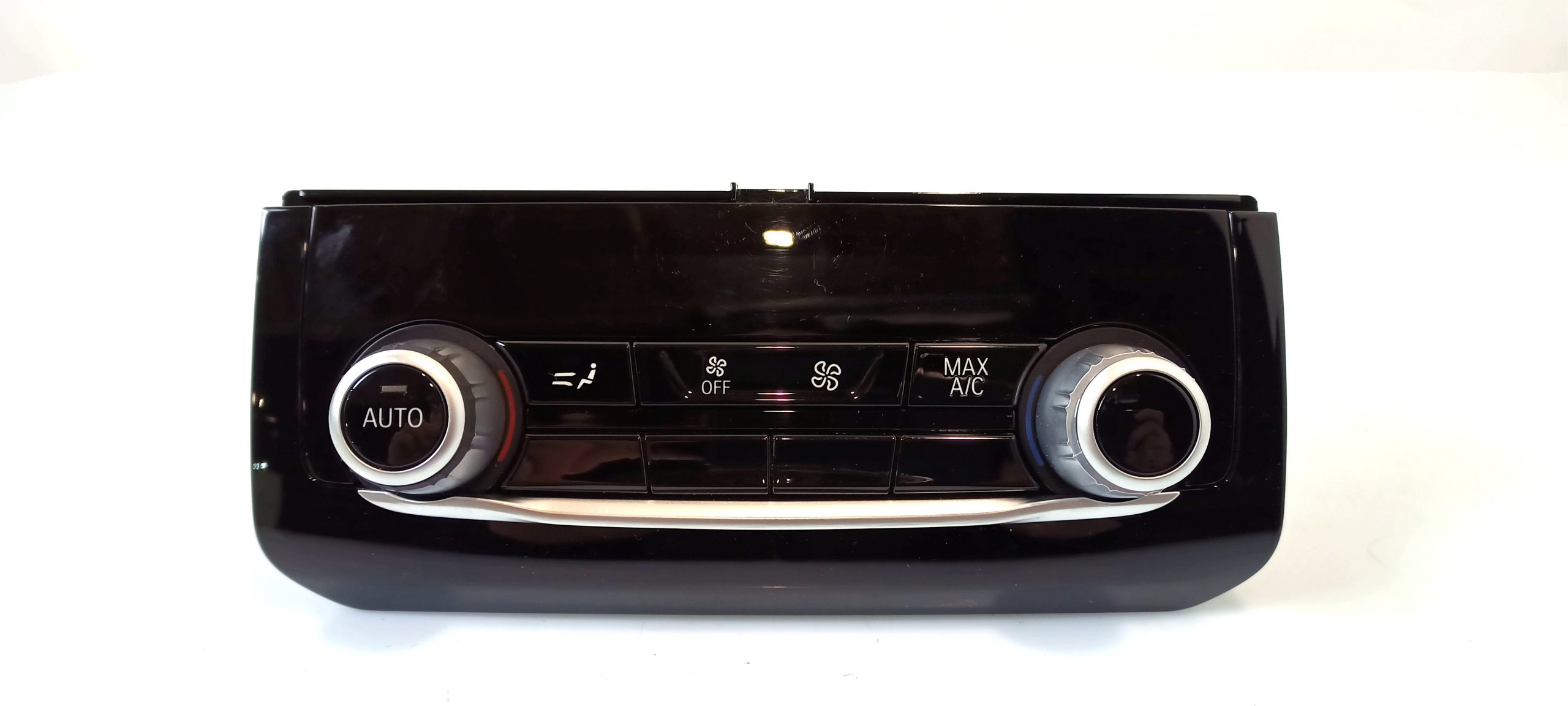 BMW 5 (G30 / G31) Climate control unit BMW M5 Climate control unit OEM 64116999429

Pa...