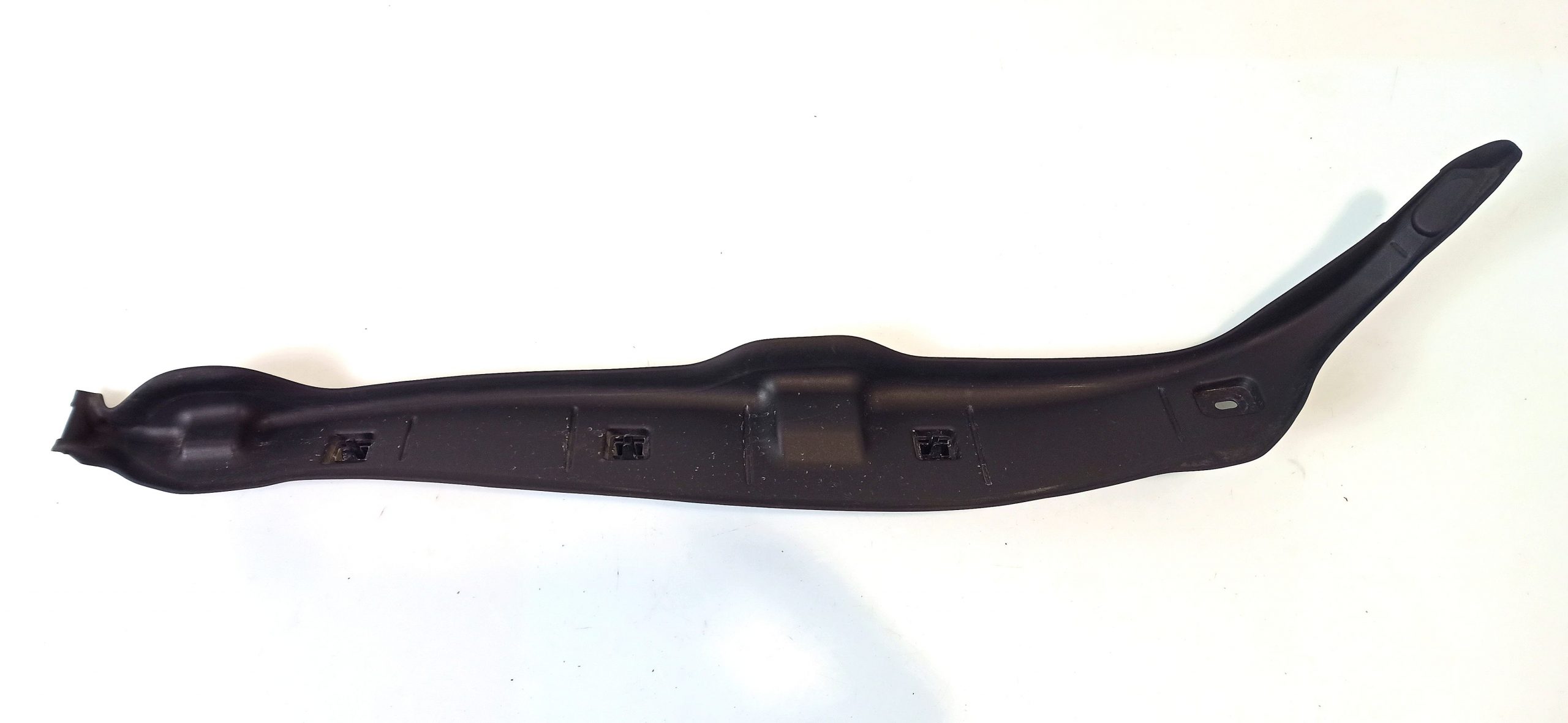 BMW 7 (G11 / G12) Fender end trim BMW 7 SERIES Fender end trim OEM 51767330656

P...