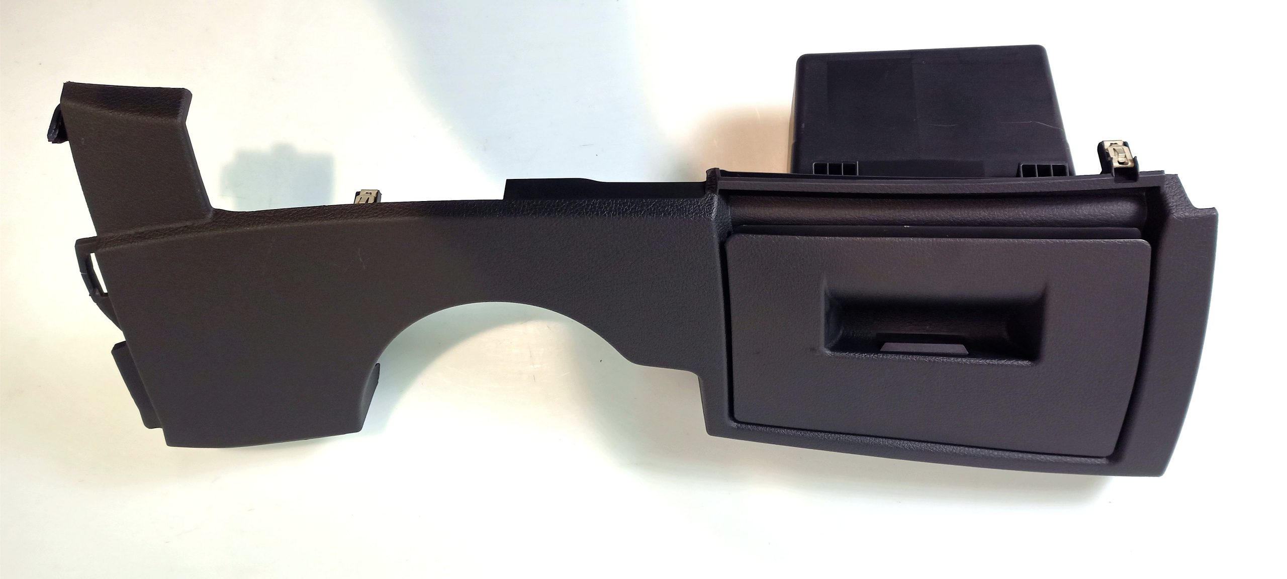 BMW 2 (F22 / F23) Dashboard lower bottom trim panel BMW 2 SERIES Dashboard lower bottom trim panel ...