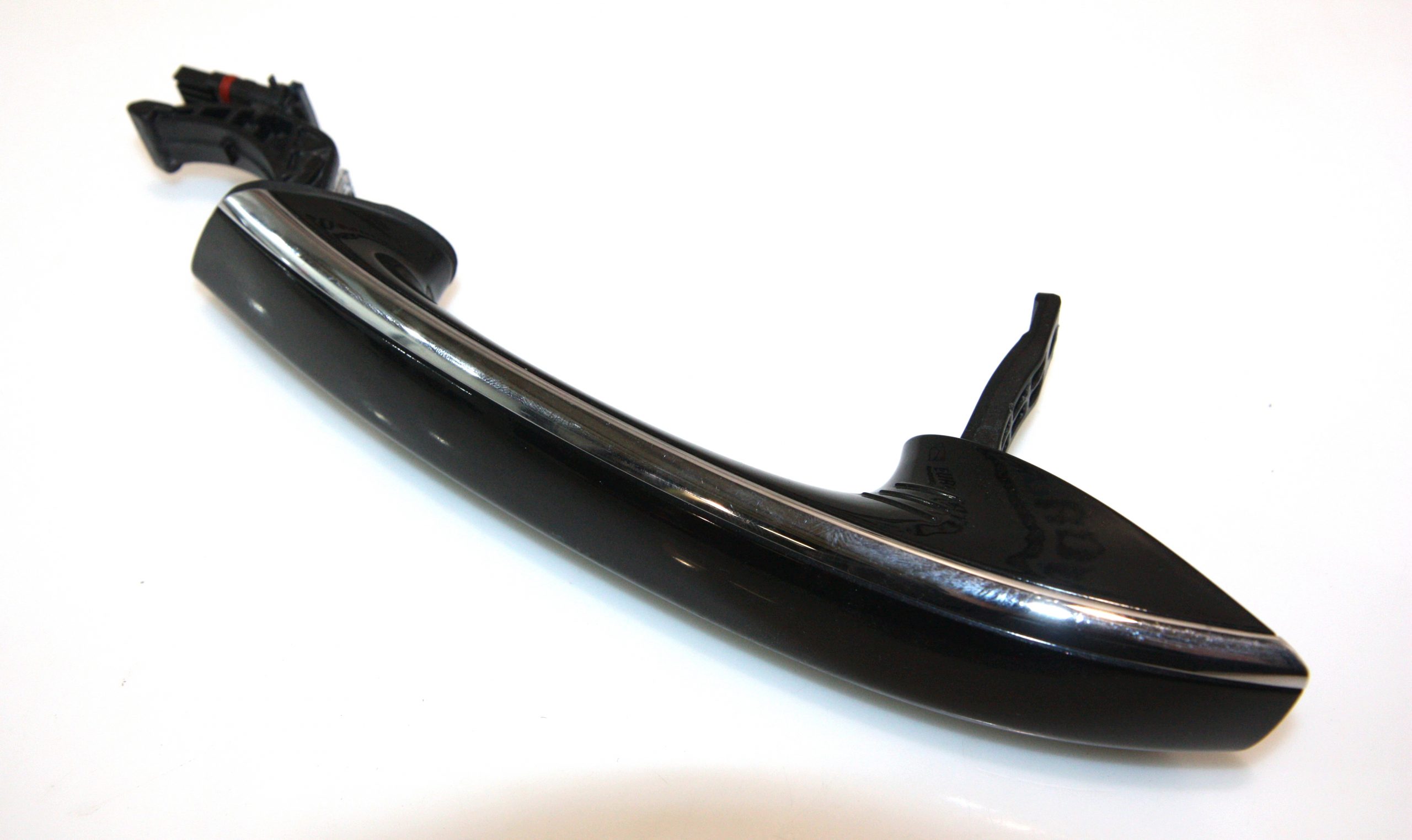 BMW 7 (G11 / G12) Front door handle cover BMW 7 SERIES Front door handle cover OEM 512174...