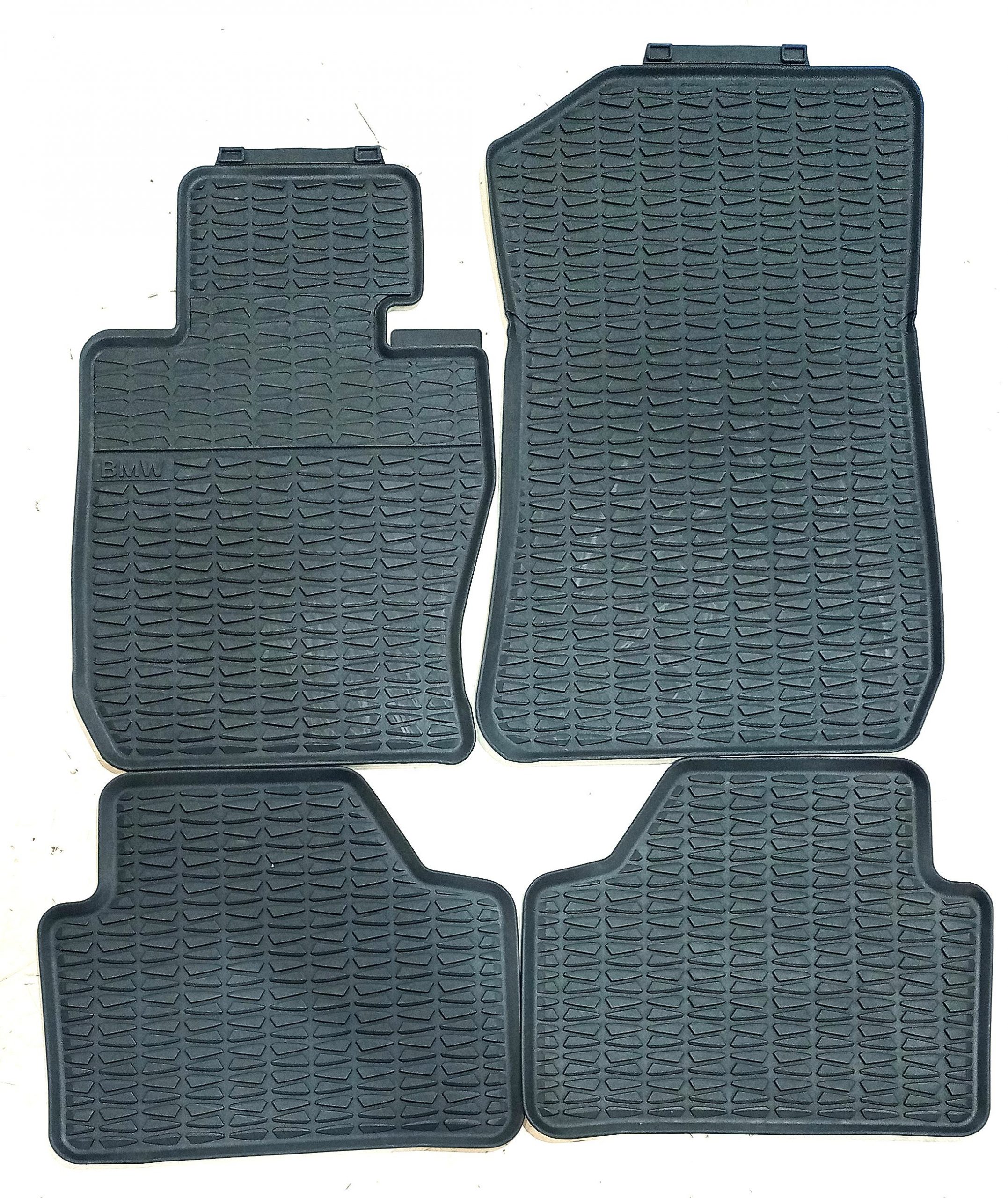 BMW X1 (E84) Front floor mat BMW X1 Front floor mat OEM 2158679

Part codes:...