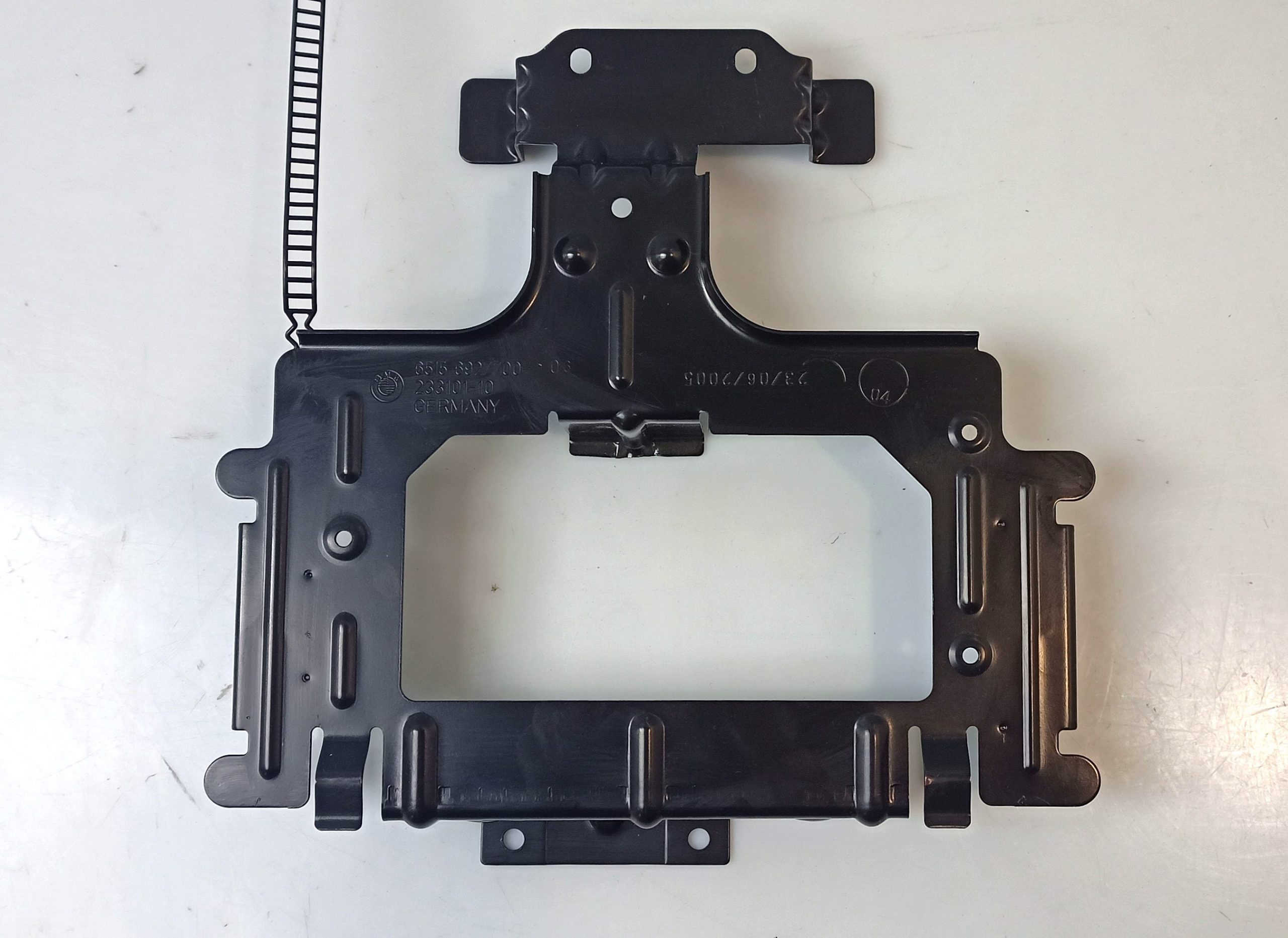 BMW 3 (E90 / E91 / E92 / E93) Other interior part BMW 3 SERIES Other interior part OEM 6515692770...