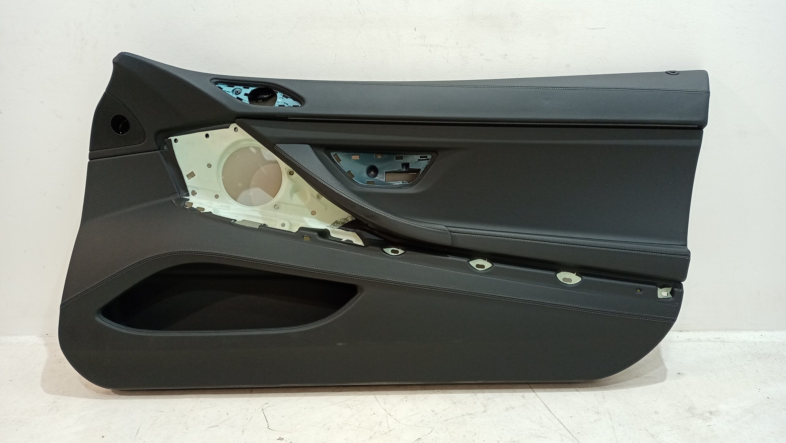 BMW 6 (F06 / F12 / F13) Front door card panel trim BMW 6 SERIES Front door card panel trim OEM 514...