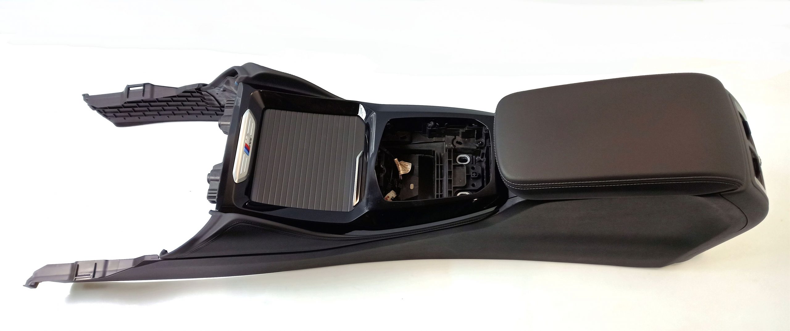 BMW X4 (G02) center console BMW X4 center Console OEM 51165A1BE61

Part cod...