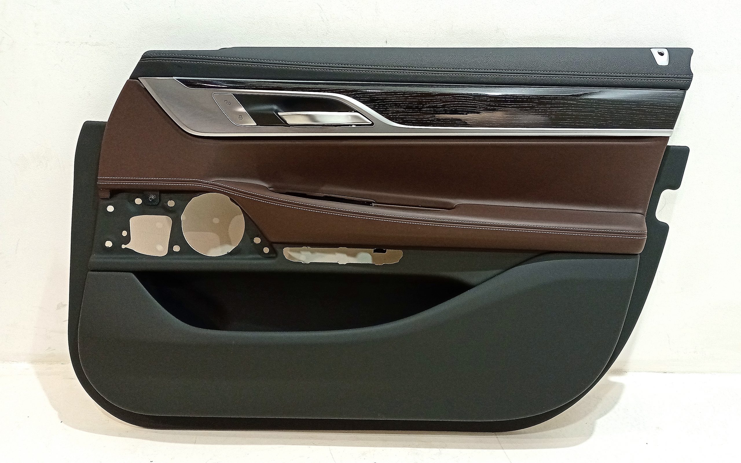 BMW 7 (G11 / G12) Front door card panel trim BMW 7 SERIES Front door card panel trim OEM 514...