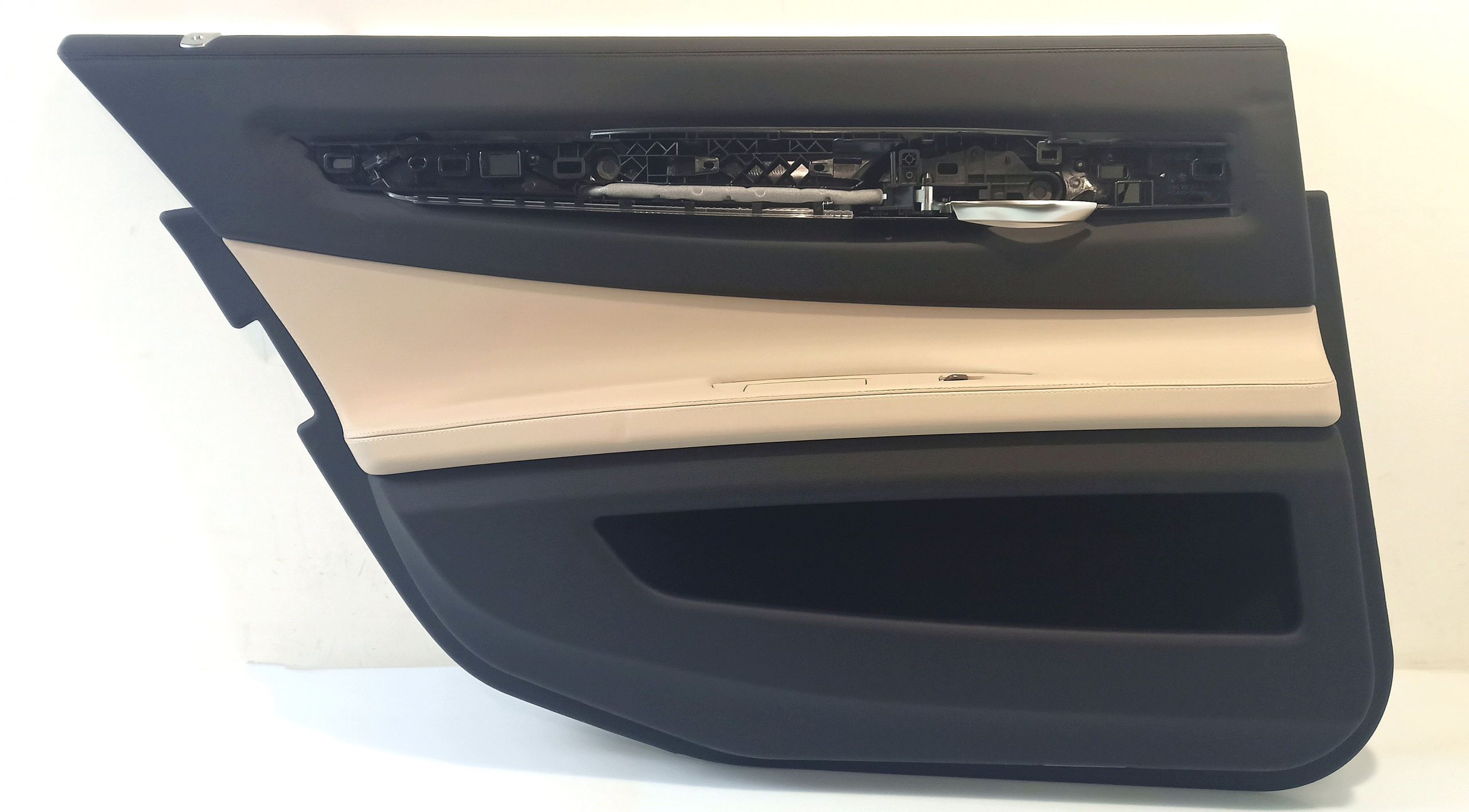 BMW 7 (G11 / G12) Rear door card panel trim BMW 7 SERIES Rear door card panel trim OEM 5142...