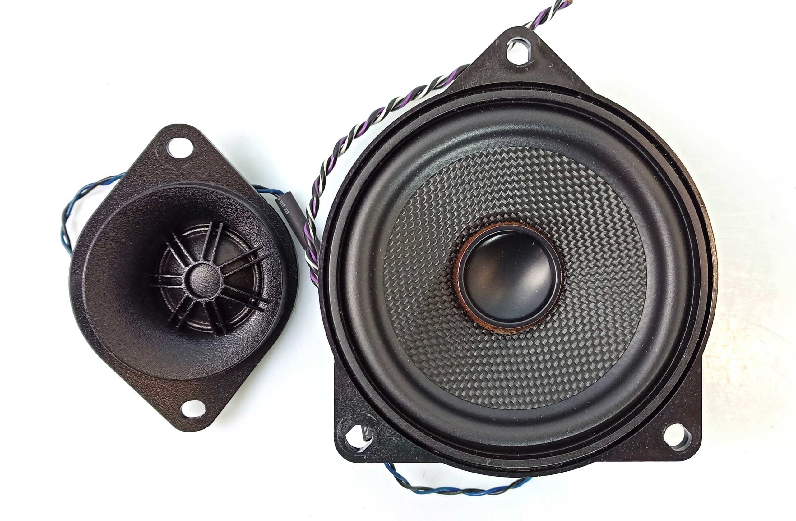 BMW Z4 (E89) Front door speaker BMW Z4 Front door speaker OEM 65139133410

Part...