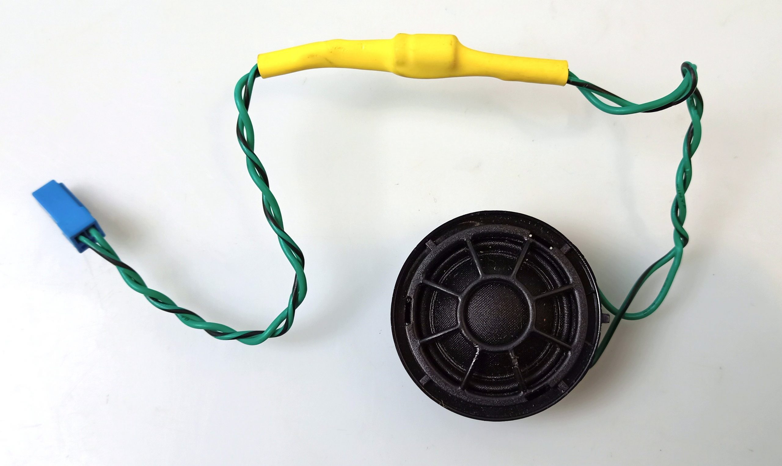 BMW 5 (G30 / G31) High frequency speaker in the rear doors BMW M5 High frequency speaker in the rear doors...