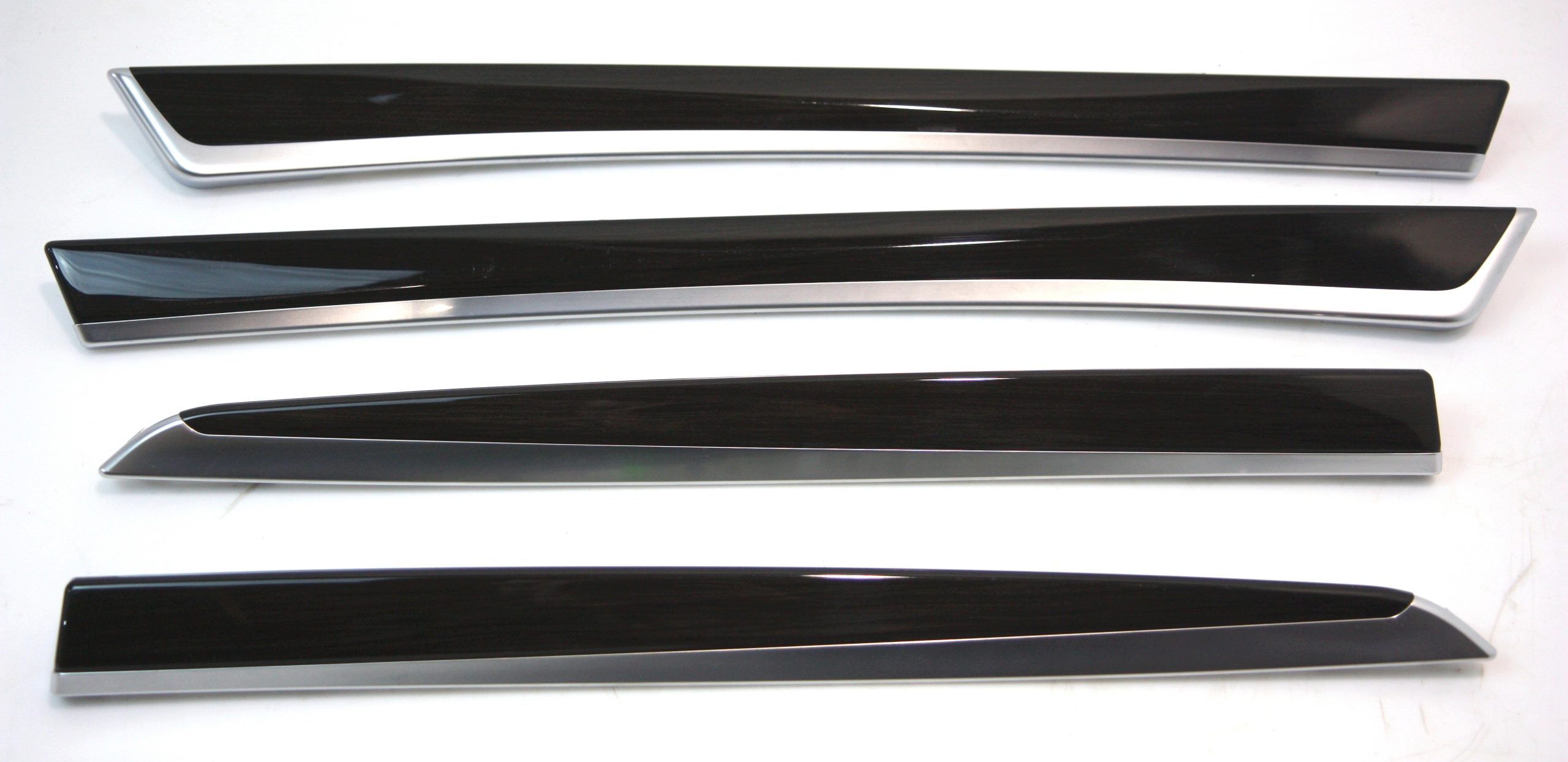 BMW 5 (F10 / F11) Front door trim (molding) BMW 5 SERIES Front door trim (molding) OEM 5141...