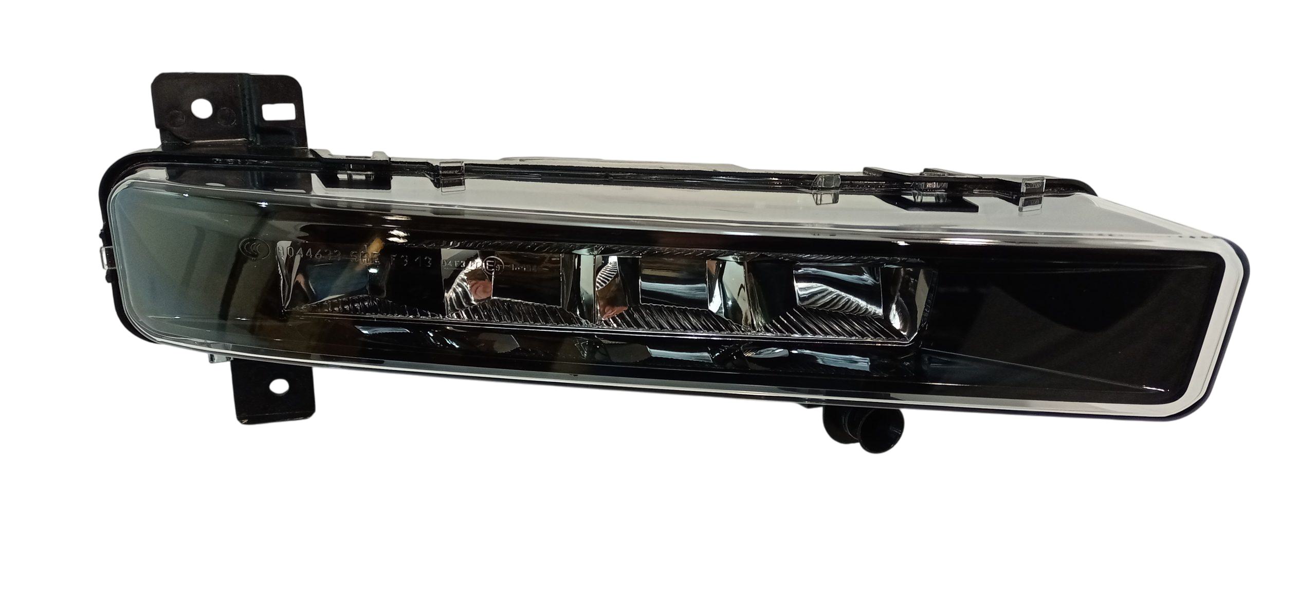 BMW 5 (G30 / G31) Front fog light BMW 5 SERIES Front fog light OEM 63179477172

P...