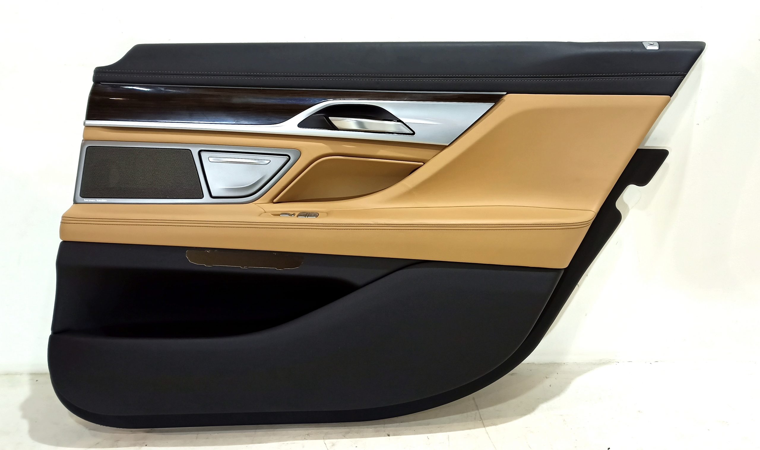 BMW 7 (G11 / G12) Rear door card panel trim