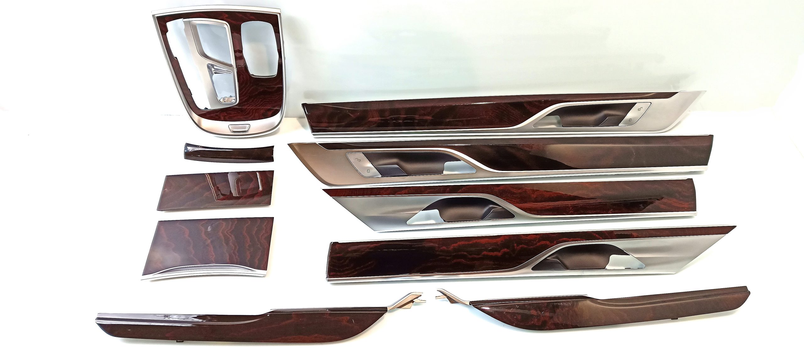 BMW 7 (G11 / G12) Center console decorative trim