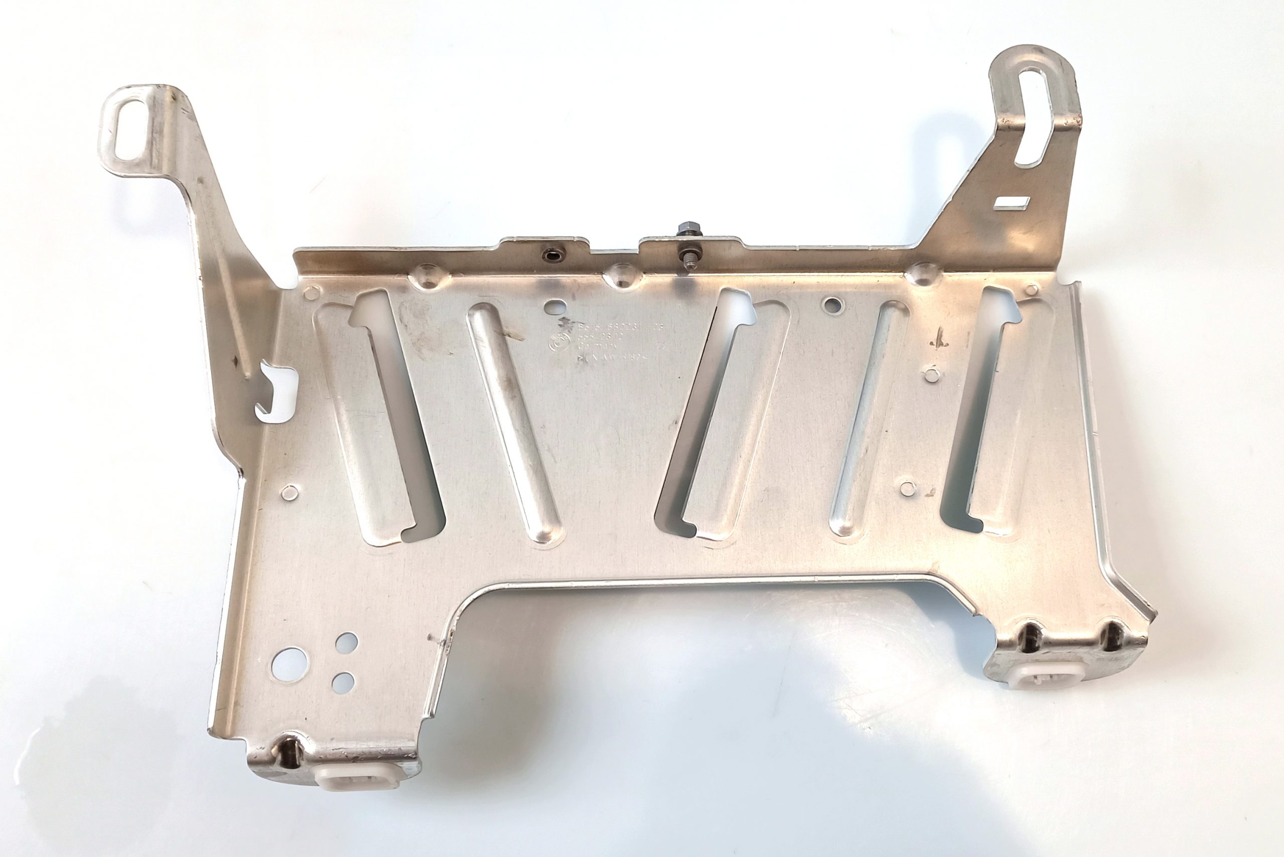 BMW 5 (G30 / G31) Sound amplifier holder/bracket BMW 5 SERIES Sound amplifier holder/bracket OEM...