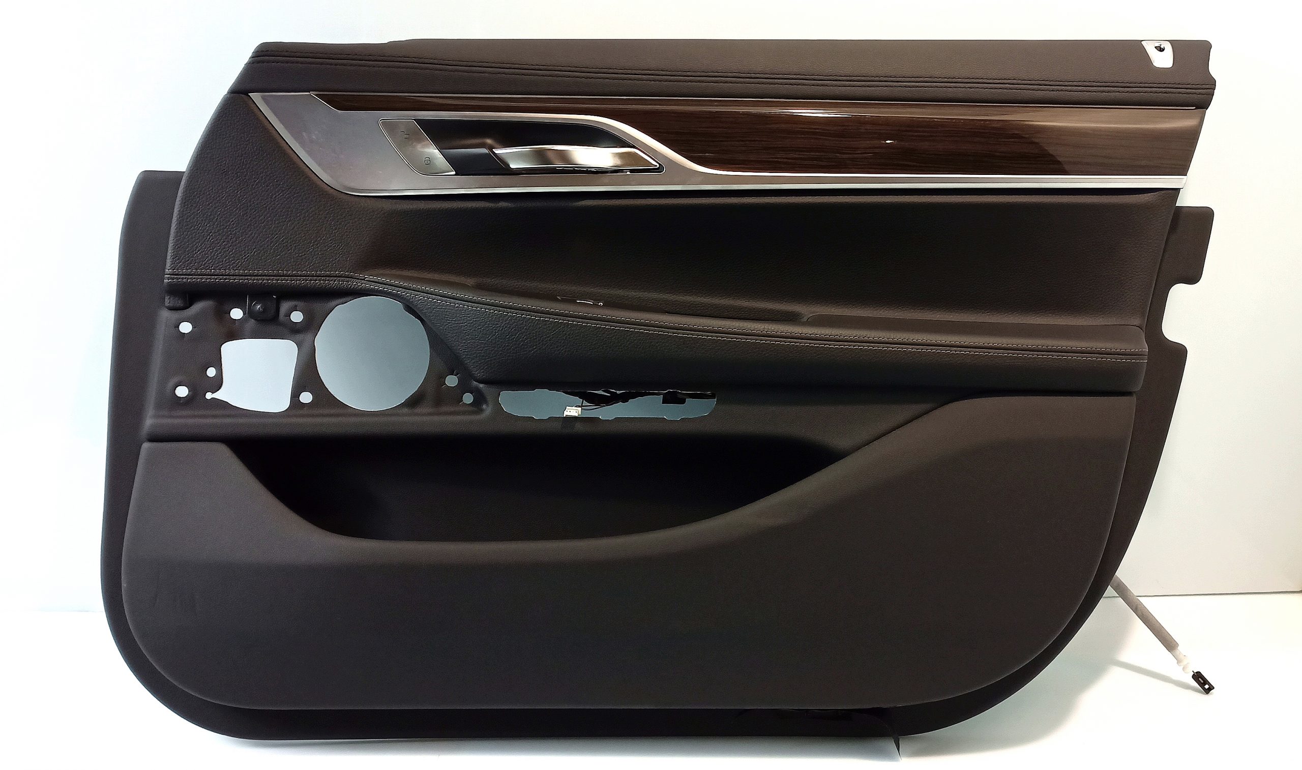 BMW 7 (G11 / G12) Front door card panel trim