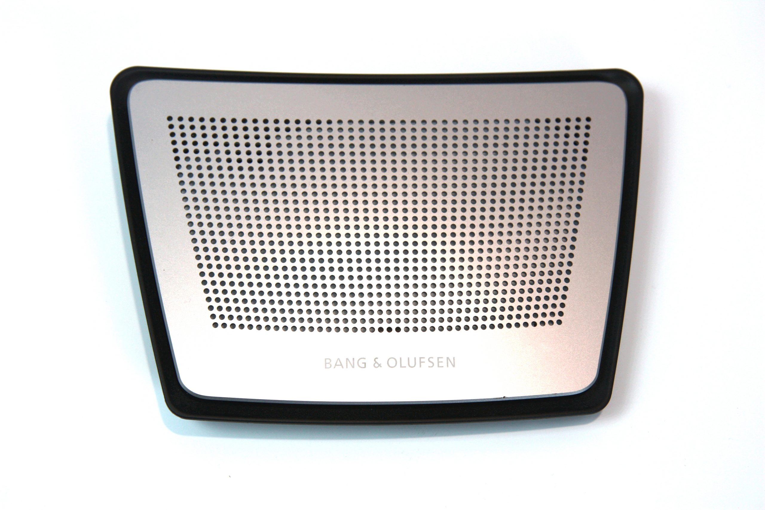 BMW 6 (F06 / F12 / F13) Parcel shelf speaker trim grill BMW 6 SERIES Parcel shelf speaker trim grill OE...