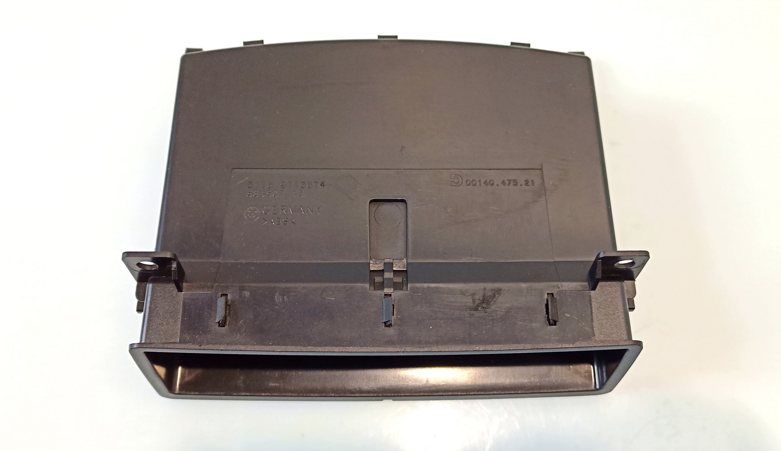 BMW 7 (G11 / G12) Dashboard storage box/compartment