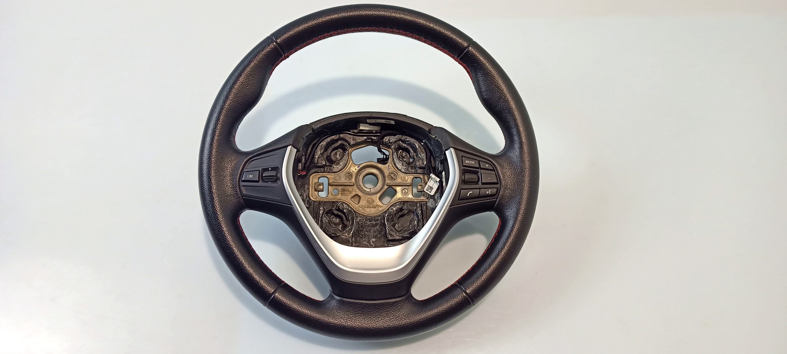 BMW 3 (F30 / F31) steering wheel BMW 3 SERIES Steering Wheel OEM 32306863346

Pa...