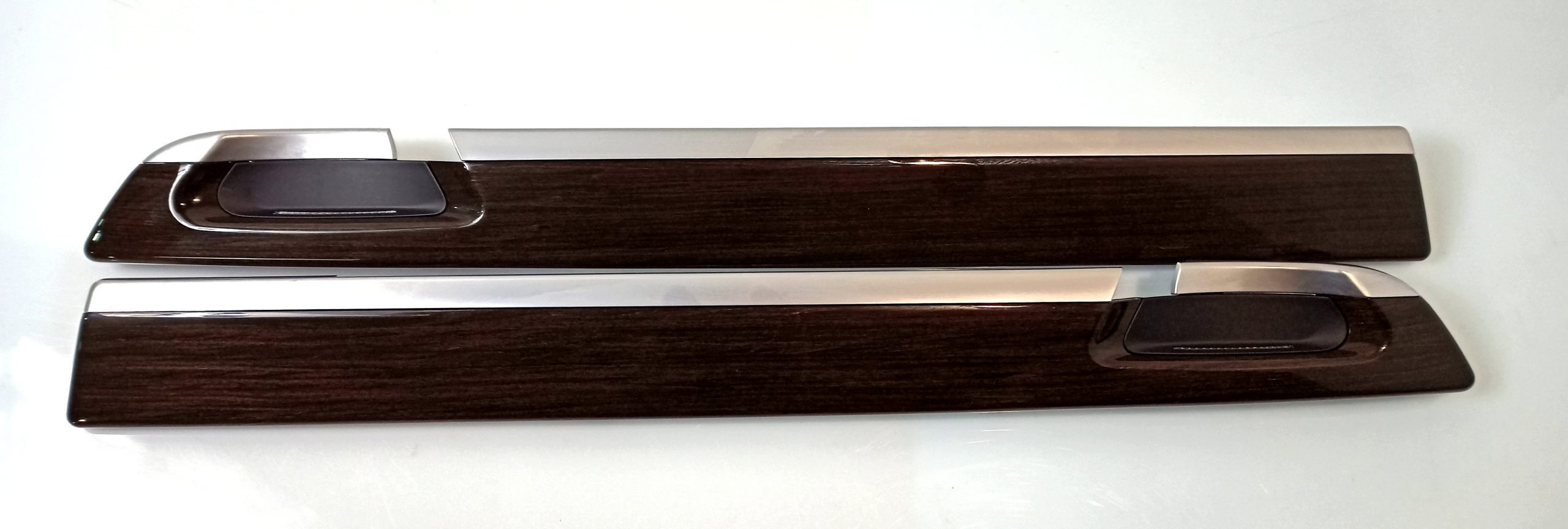 BMW 7 (G11 / G12) Center console decorative trim BMW 7 SERIES Center console decorative trim OEM...