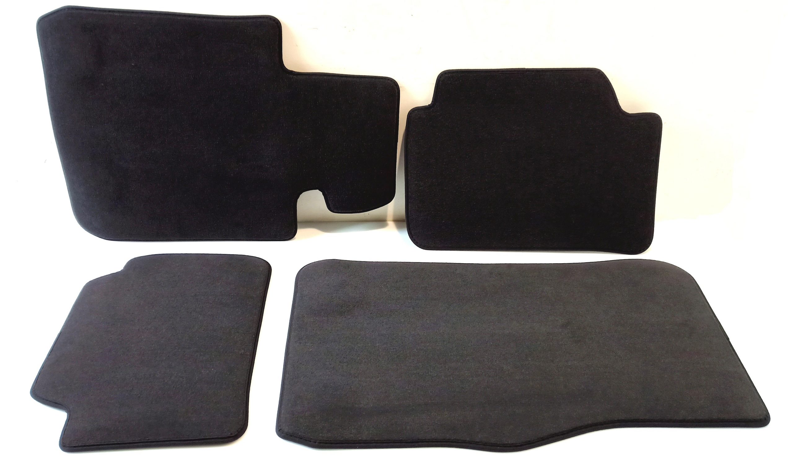BMW 1 (F20 / F21) Car floor mat set BMW 1 SERIES Car floor mat set OEM 51477272647
...