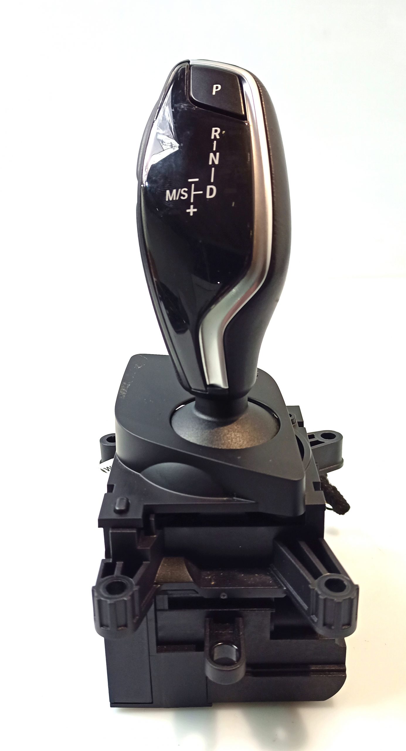 BMW 5 (G30 / G31) Gear shifter/selector BMW 5 SERIES Gear shifter/selector OEM 61316825...