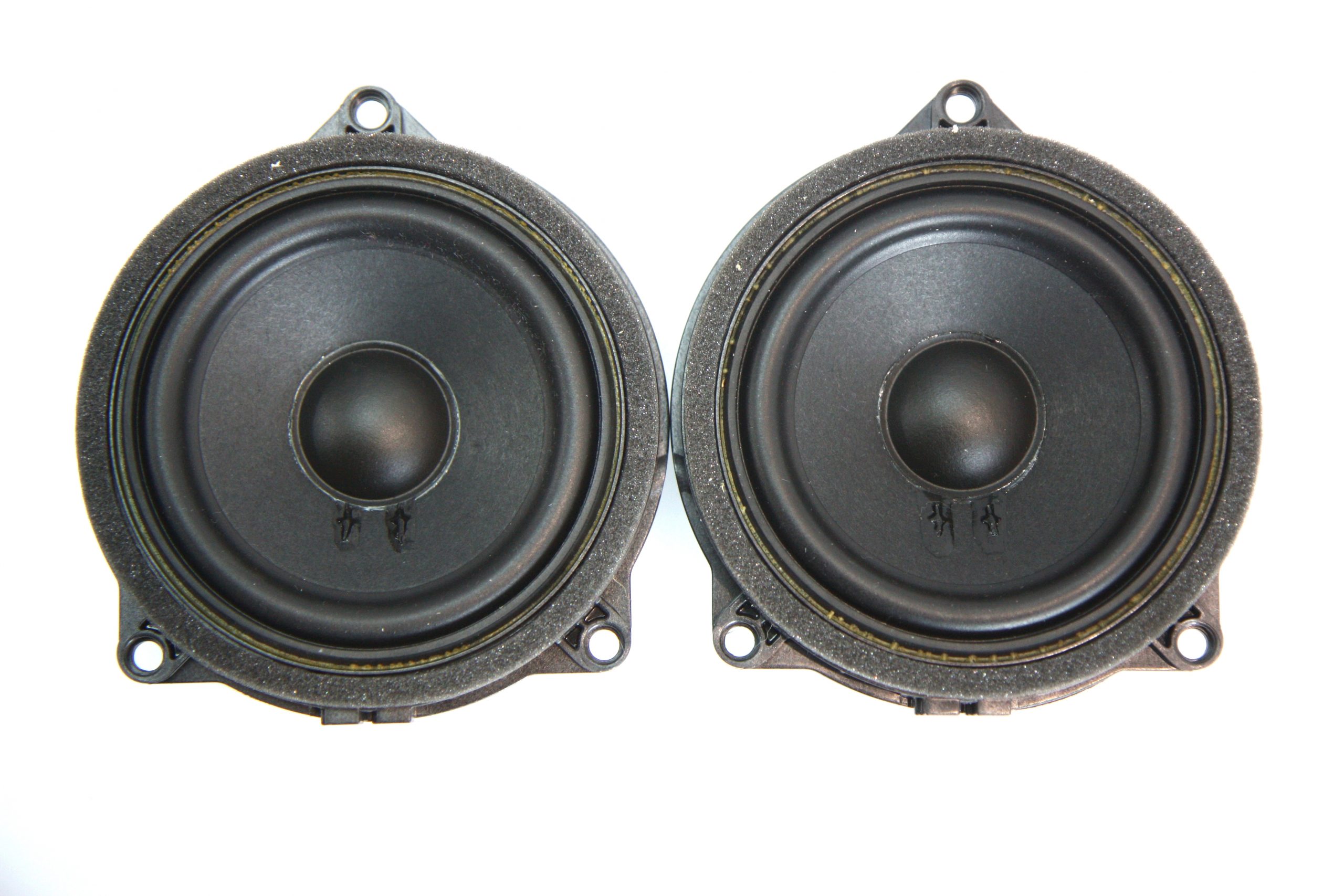 BMW 5 (G30 / G31) Front door speaker BMW M5 Front door speaker OEM 65139354085

Part...