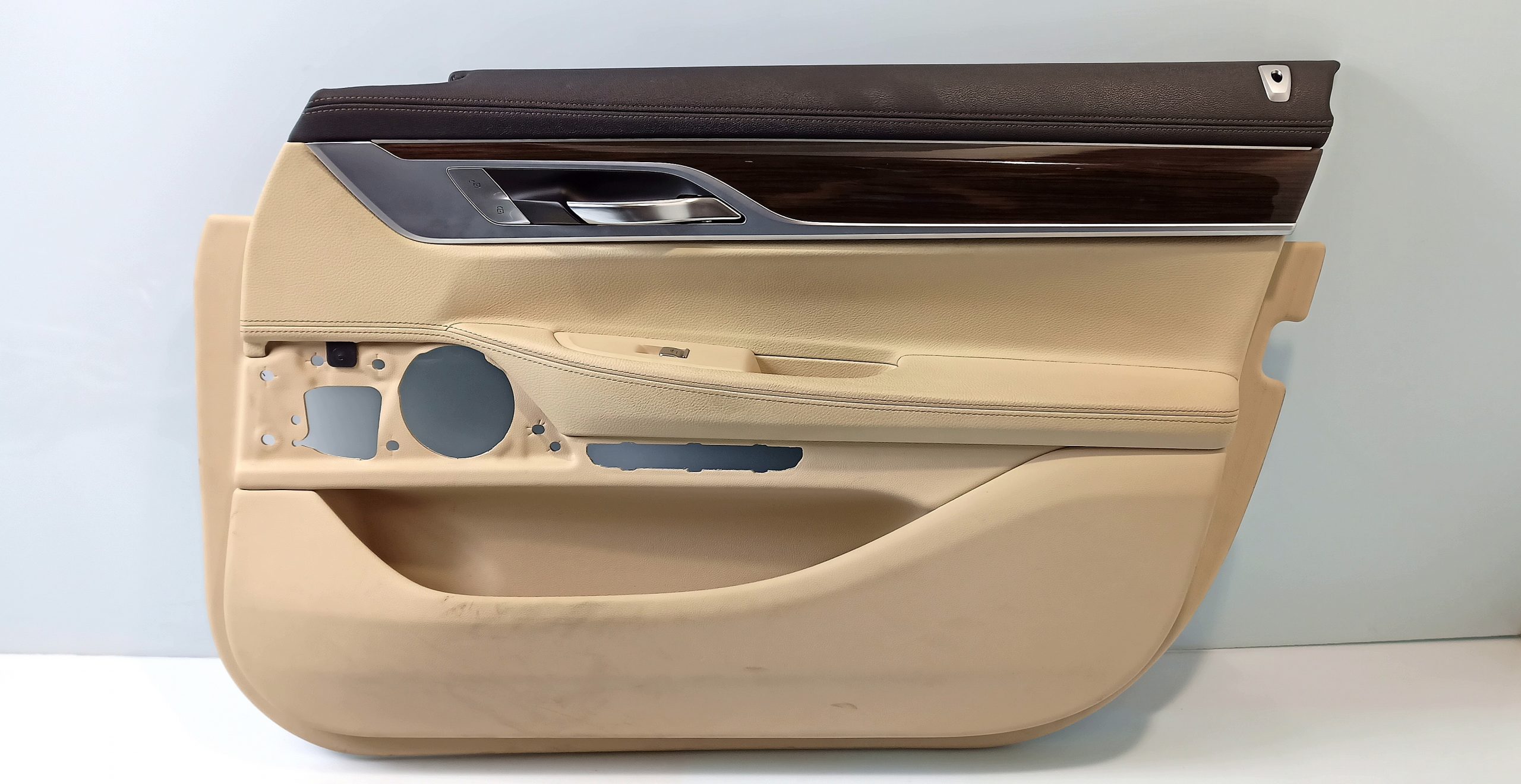 BMW 7 (G11 / G12) Front door card panel trim BMW 7 SERIES Front door card panel trim OEM 514...